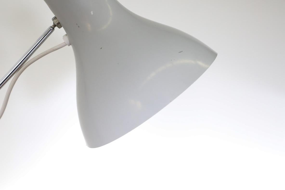 Mid-Century Satin Gray Industrial Task Lamp with Chrome Stem by Napako For Sale 3