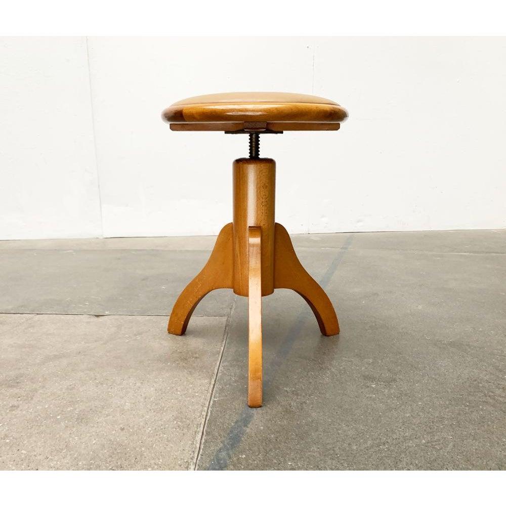 Métal Tabouret pivotant tripode industriel du milieu du siècle, années 1960 en vente