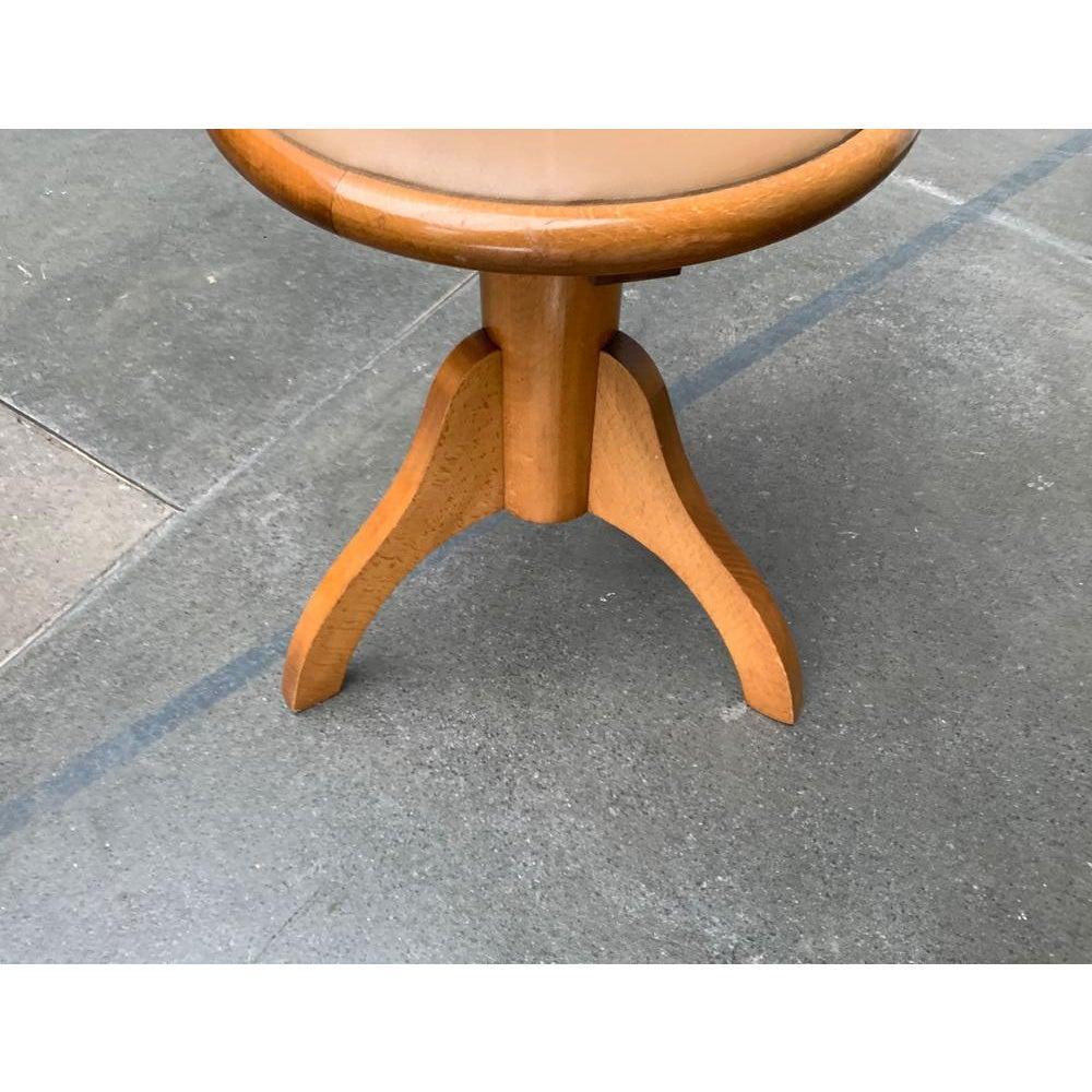 Tabouret pivotant tripode industriel du milieu du siècle, années 1960 en vente 1