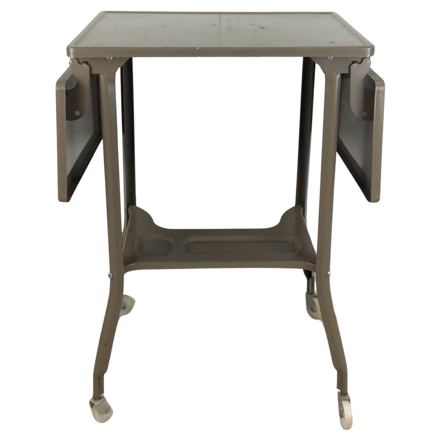 Tavolo industriale per macchina da scrivere del Mid Century con foglie a goccia in vendita