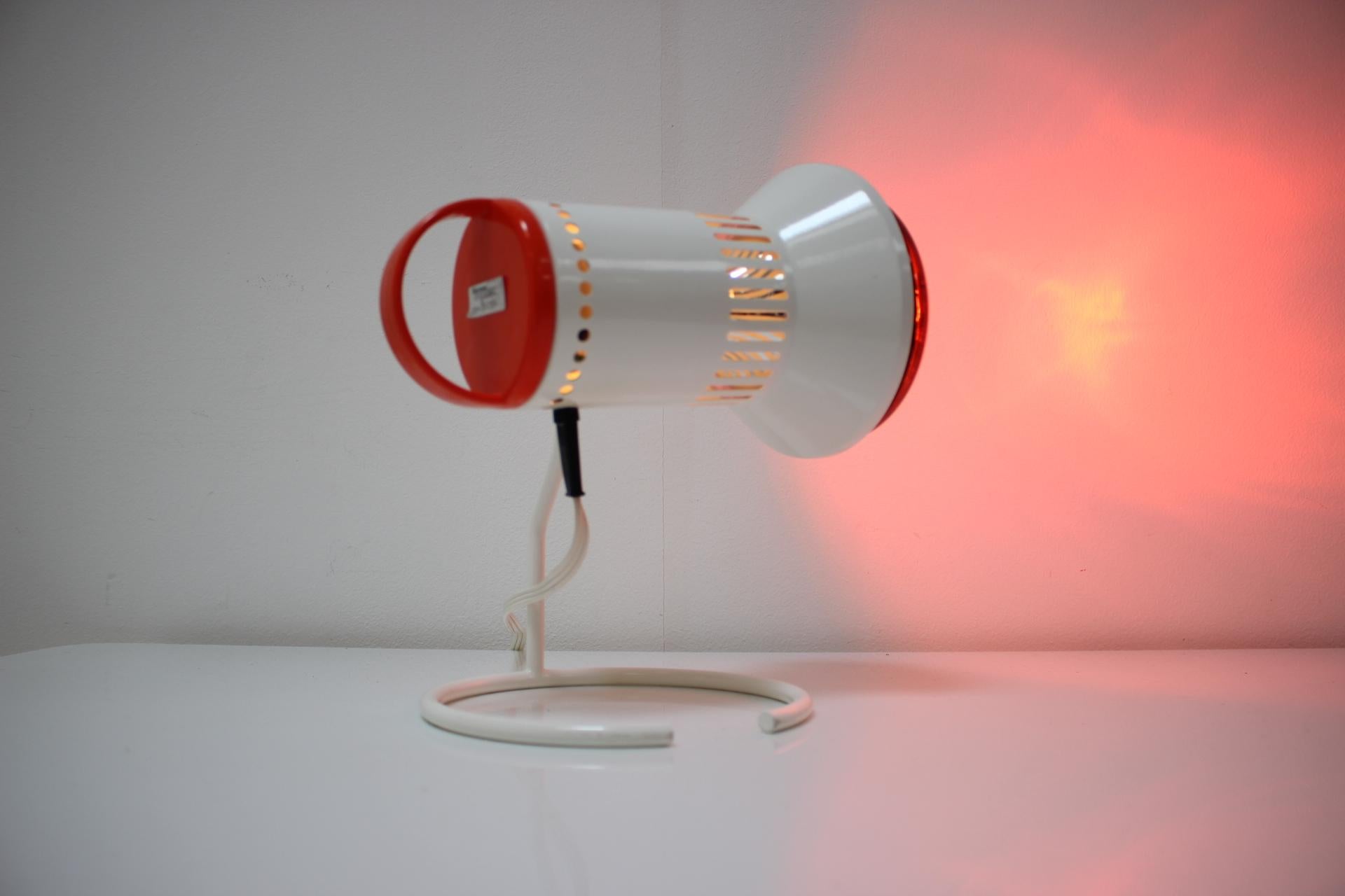 Lampada da tavolo a infrarossi di metà secolo, Chirana 1980, Cecoslovacchia In condizioni buone in vendita a Praha, CZ