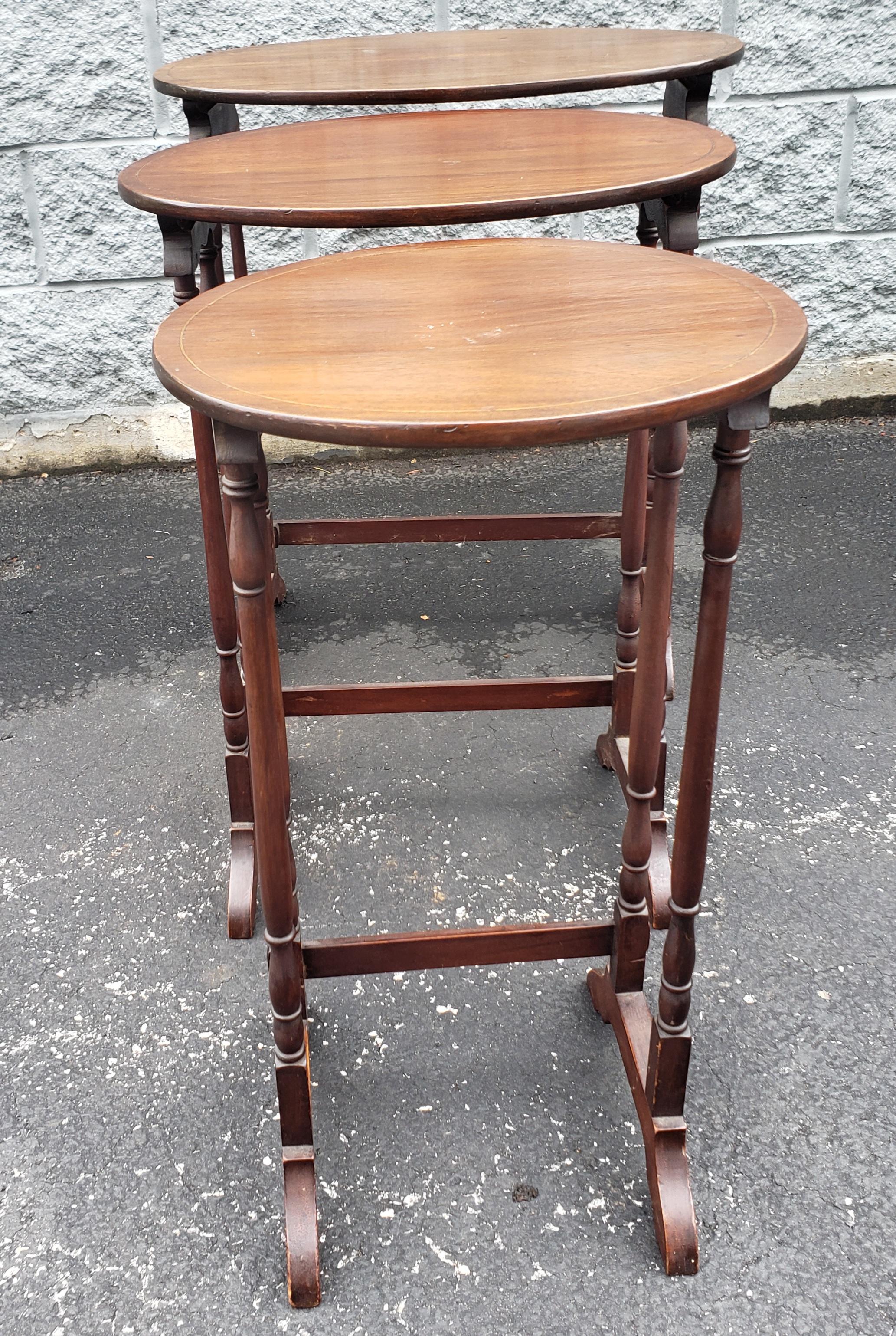 Mid-Century Inlaid Mahogany Faux Bamboo Nesting Tables In Good Condition For Sale In Germantown, MD