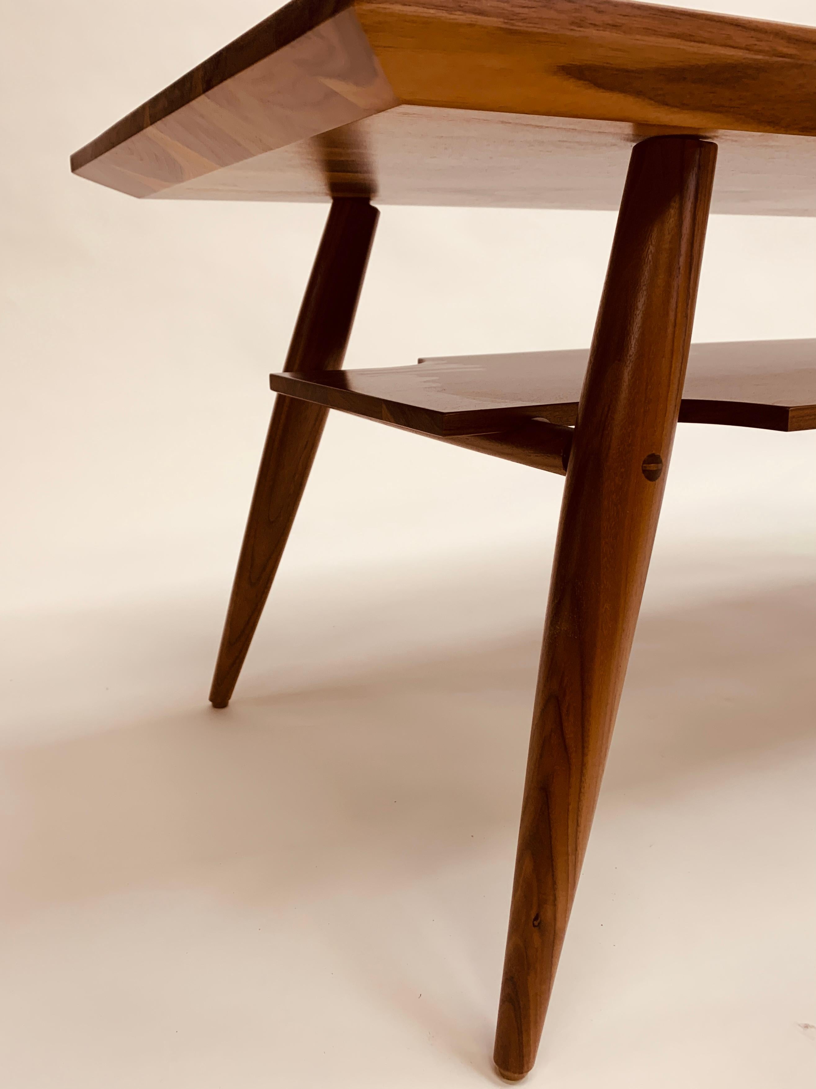 Woodwork Mid-Century-Inspired Coffee Table with Shelf in Walnut For Sale