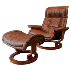 Mid-Century Inspired Ekornes Stressless Leather Recliner & Ottoman Mid-Century