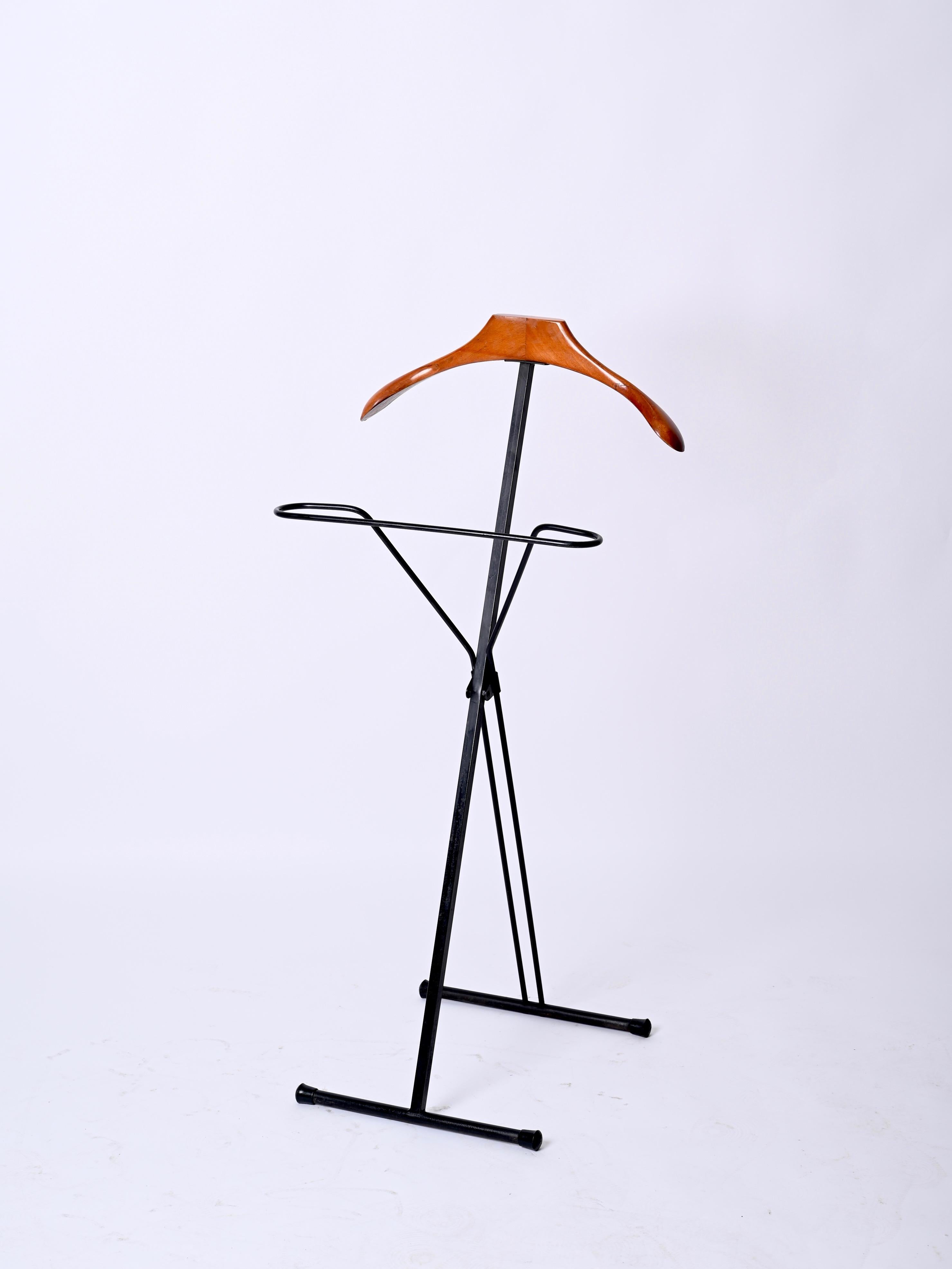 Mid-Century Modern Mid-Century Iron and Beech Wood Italian Foldable Valet Stand, Italy 1960s For Sale