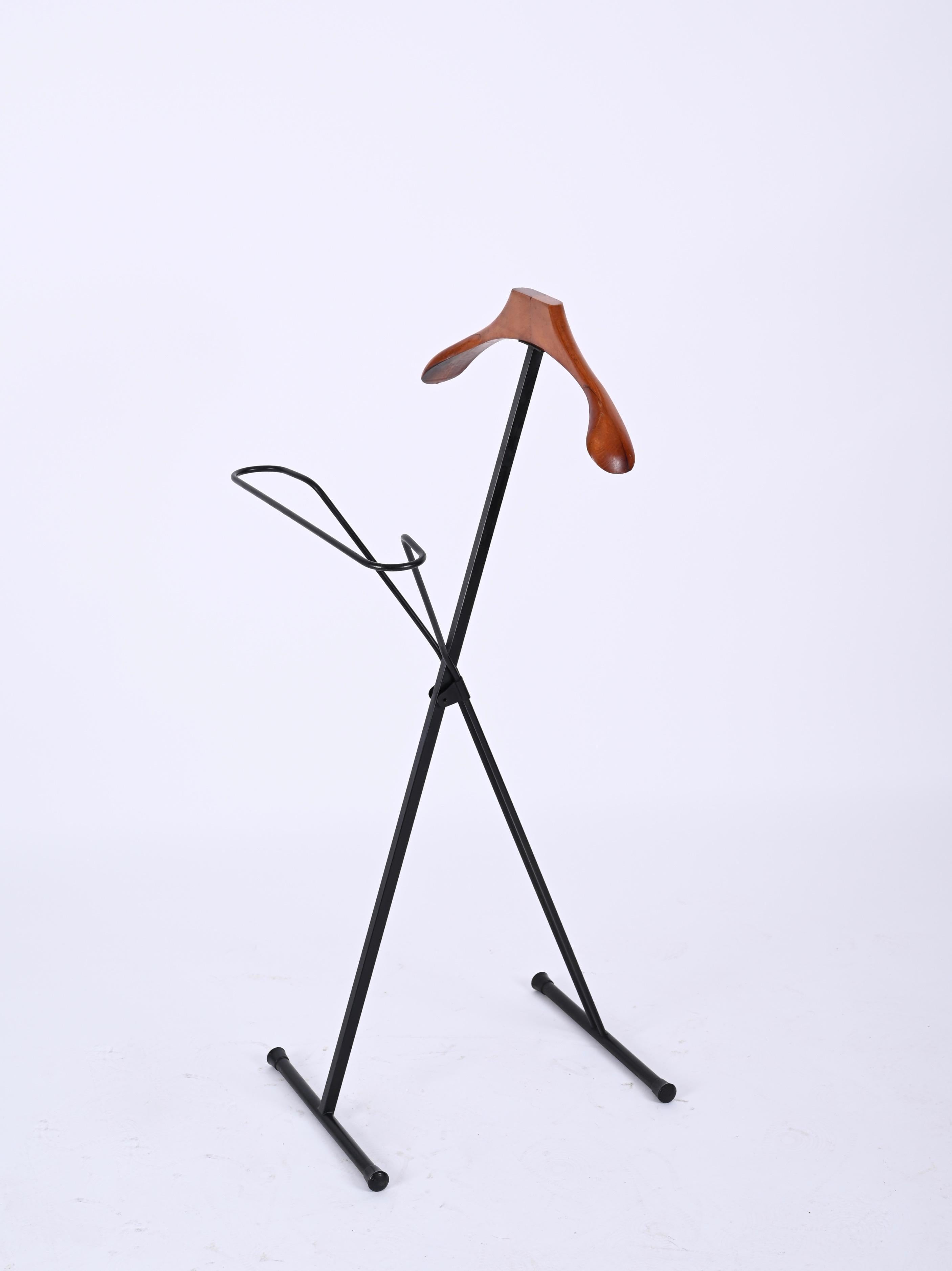 20th Century Mid-Century Iron and Beech Wood Italian Foldable Valet Stand, Italy 1960s For Sale