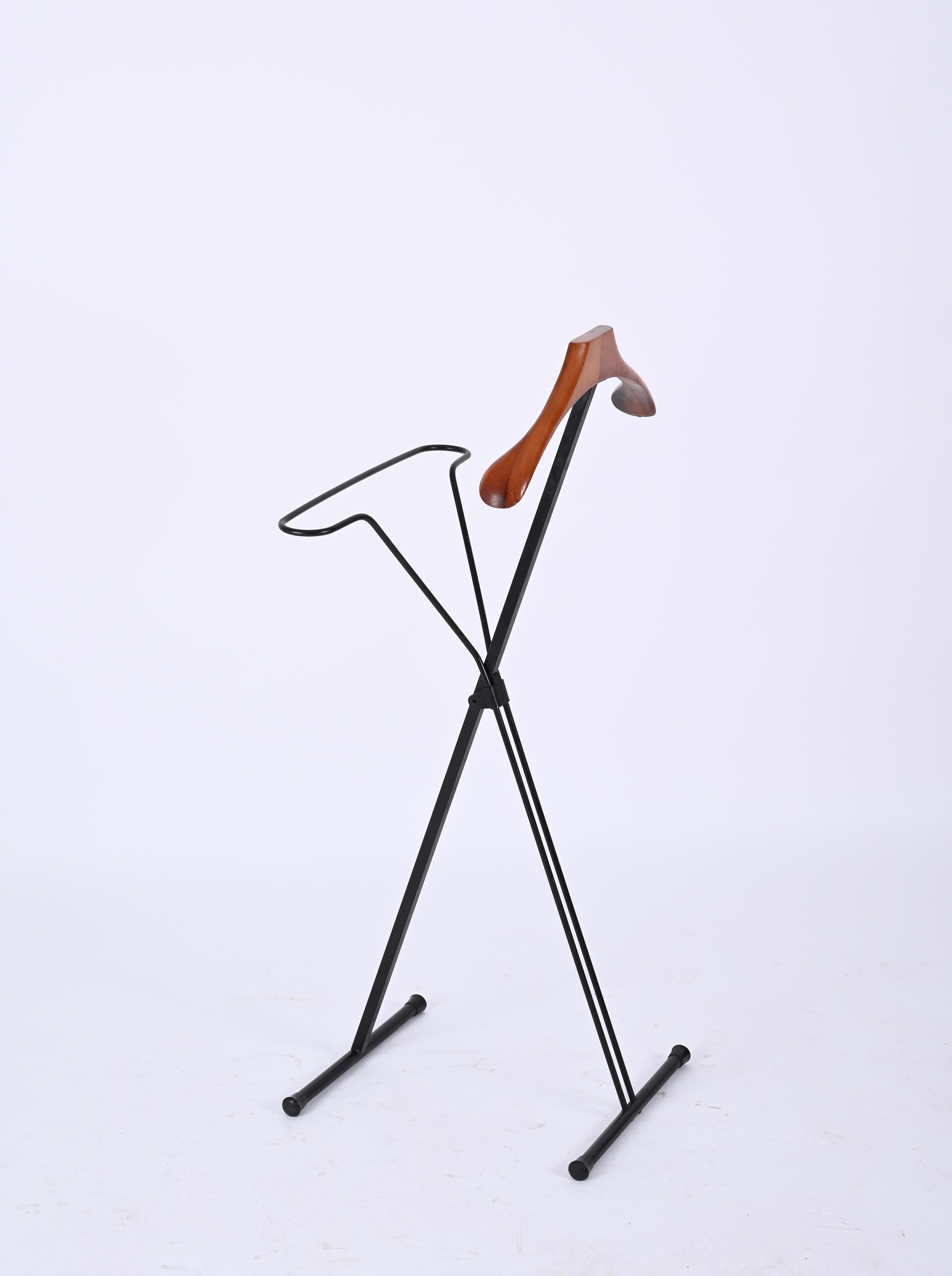Metal Mid-Century Iron and Beech Wood Italian Foldable Valet Stand, Italy 1960s For Sale