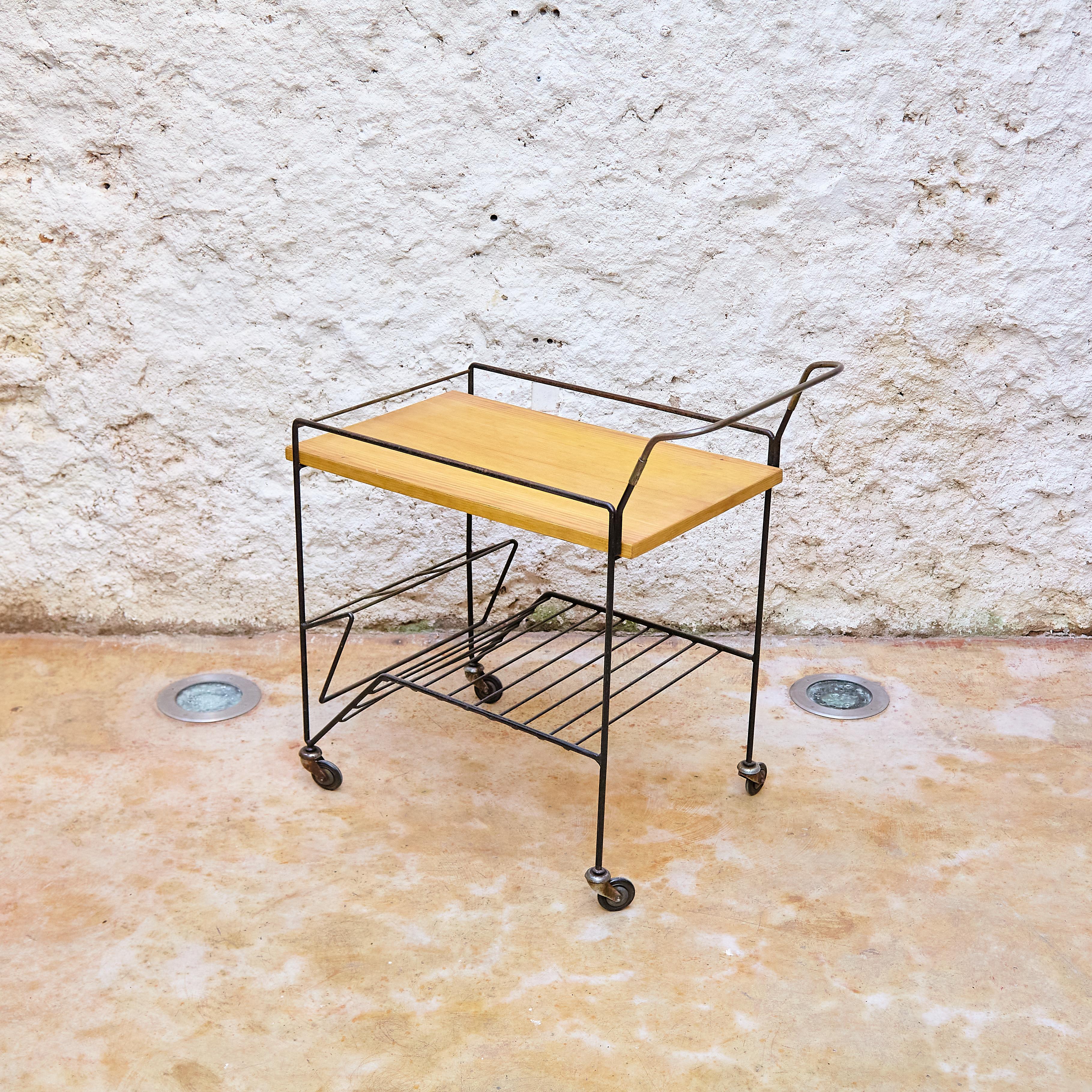 Mid-Century, Iron and Wood Trolley after Mathieu Mategot, circa 1960 In Good Condition For Sale In Barcelona, Barcelona