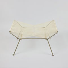 Taburete de hierro y cuerda de mediados de siglo, estado original