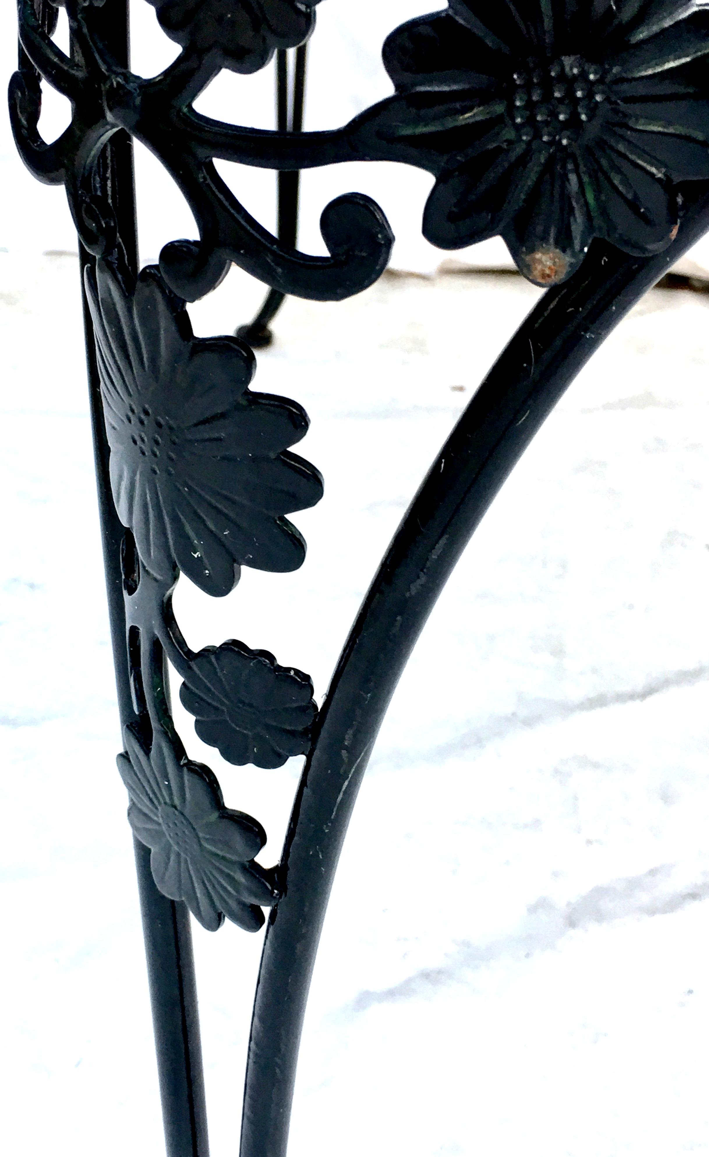 Mid-Century Iron Floral & Vine Dining Table By, Woodard In Good Condition In West Palm Beach, FL