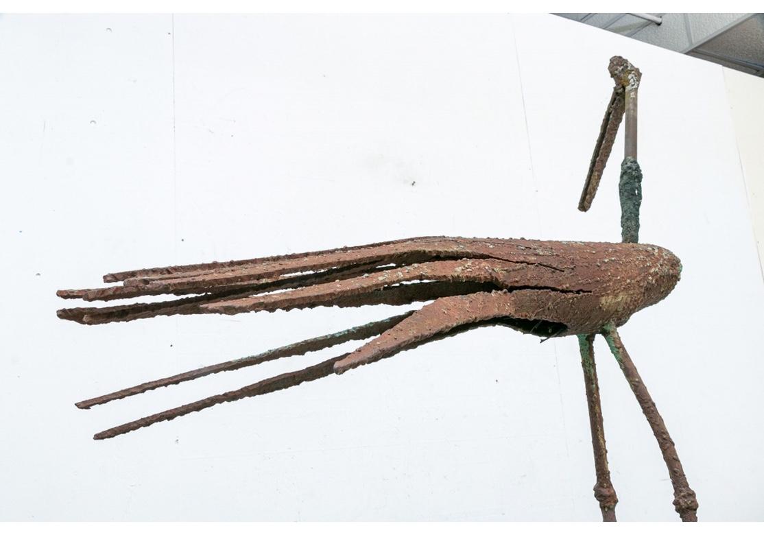 Heron-Gartenfigur aus Eisen, Mitte des Jahrhunderts im Angebot 4