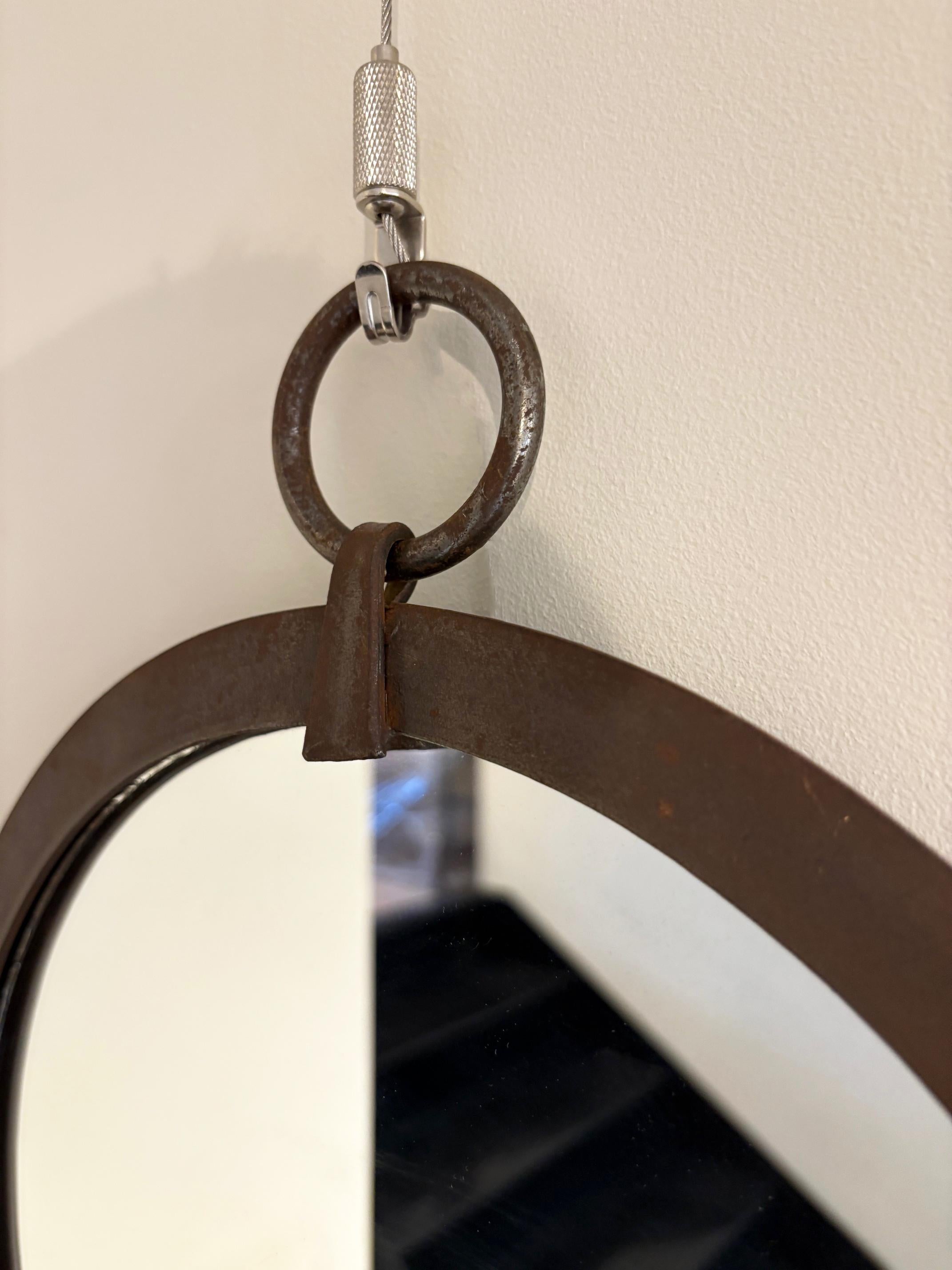 Mid-Century Modern Miroir en fer du milieu du siècle en vente