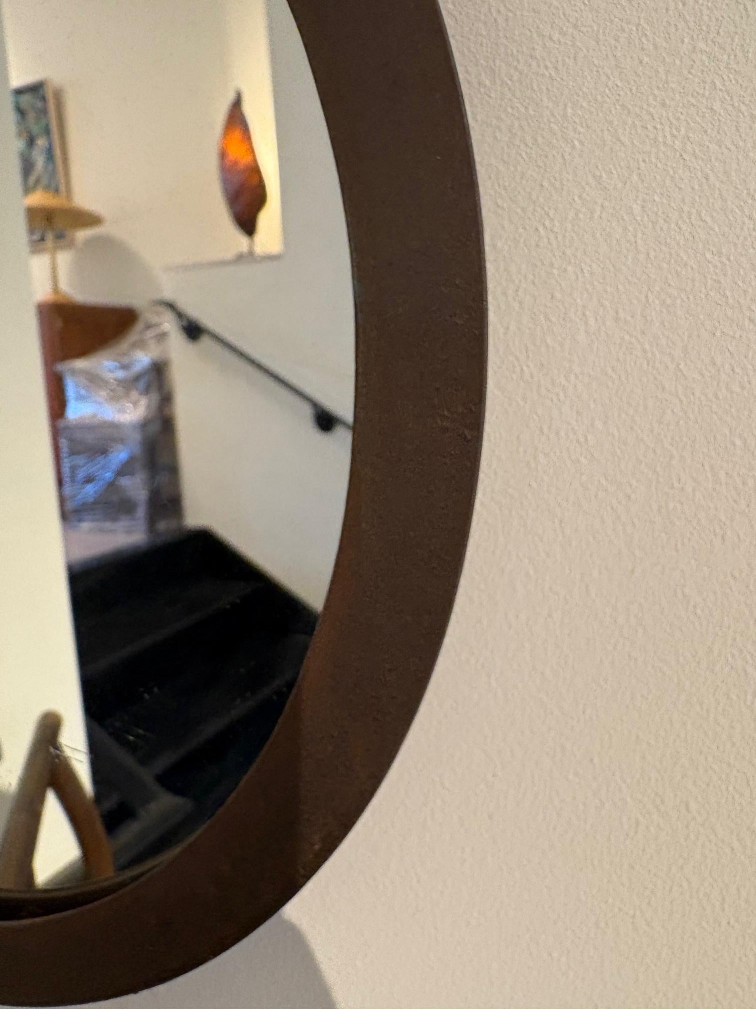 Français Miroir en fer du milieu du siècle en vente