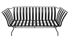 Divano Gondola in ferro del Medio Secolo, da giardino, da piscina, da Woodard