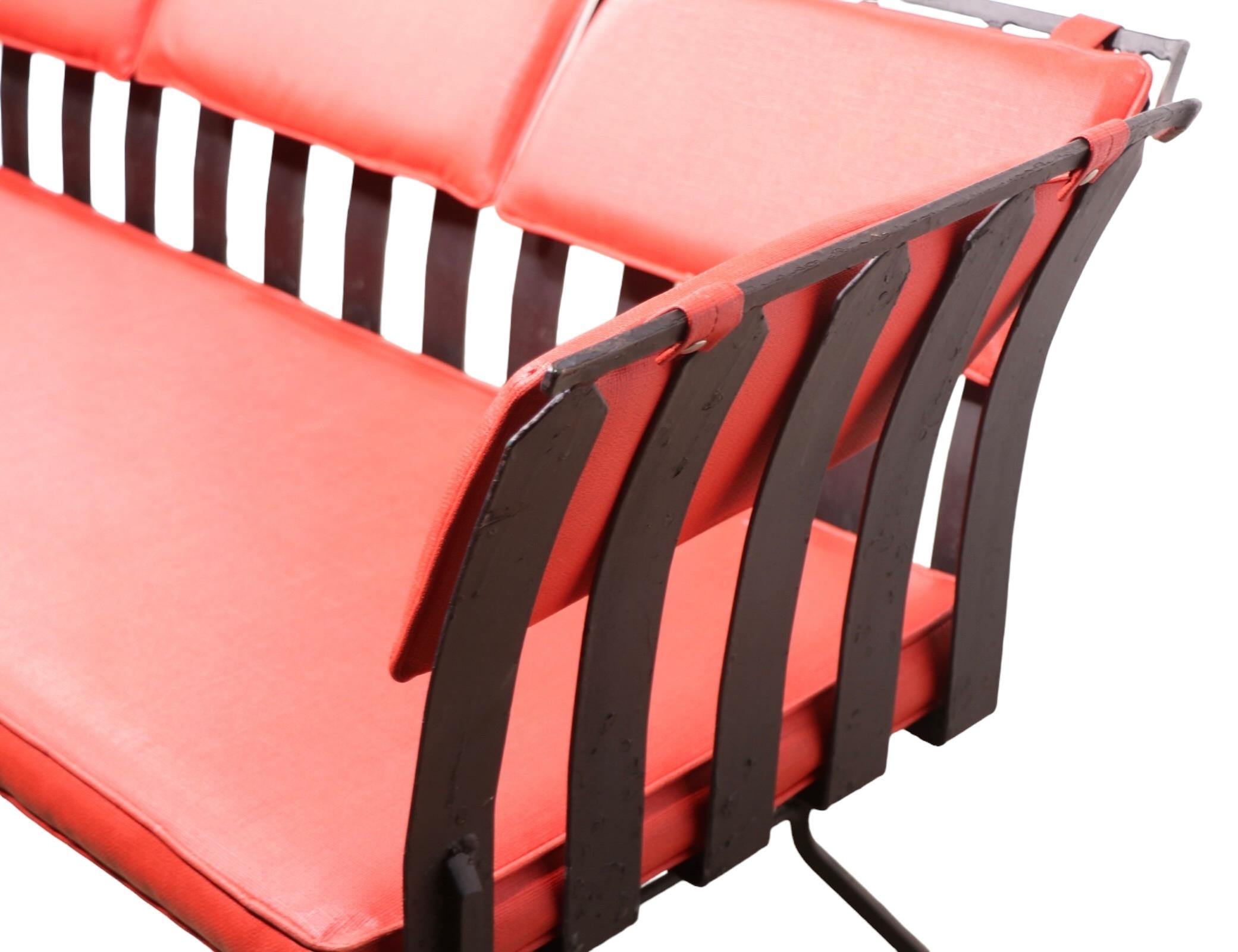 Mid Century Iron Patio Garden Poolside Gondola Sofa Loveseat att. to Woodard For Sale 2
