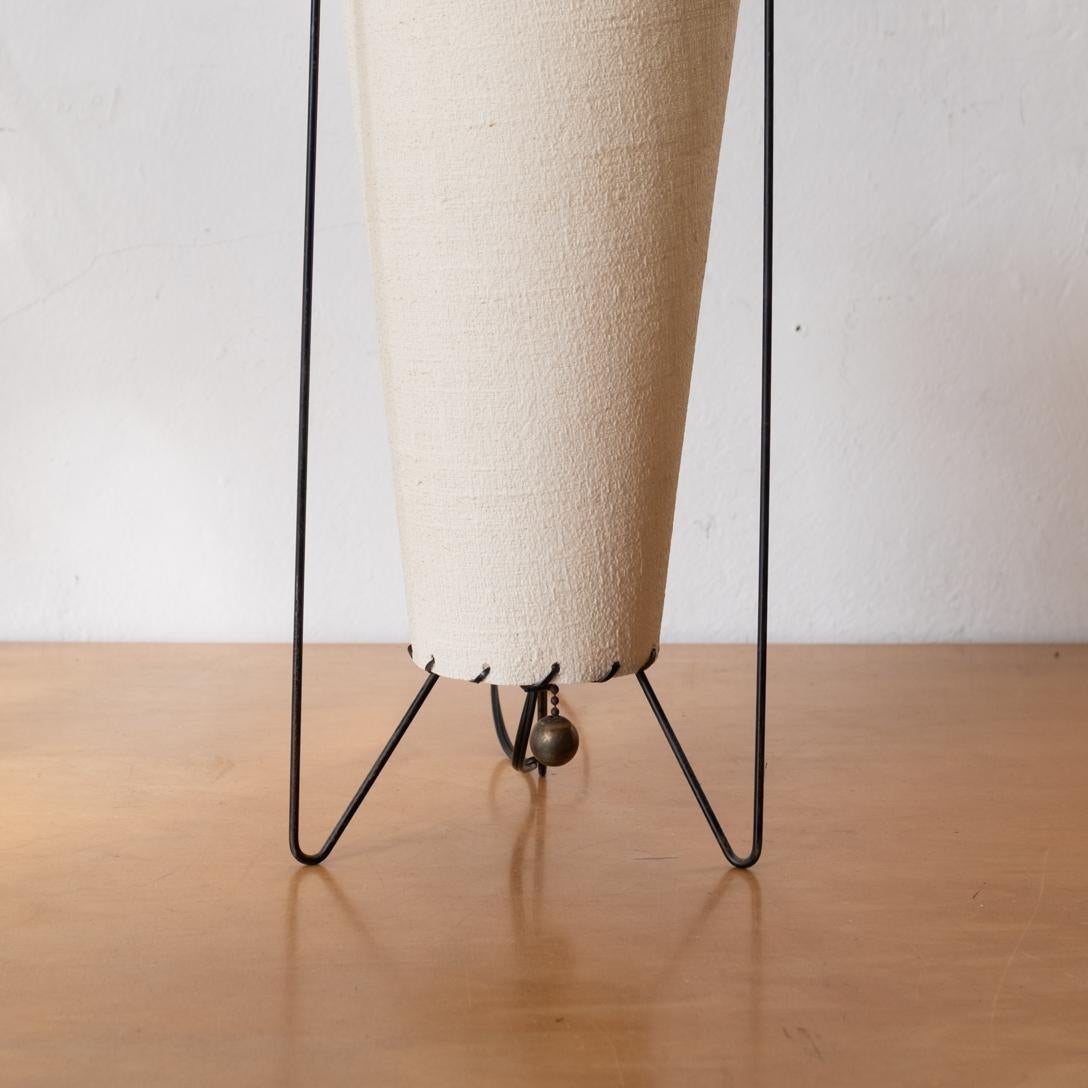 Mid Century Eisen Tischlampe im Angebot 1