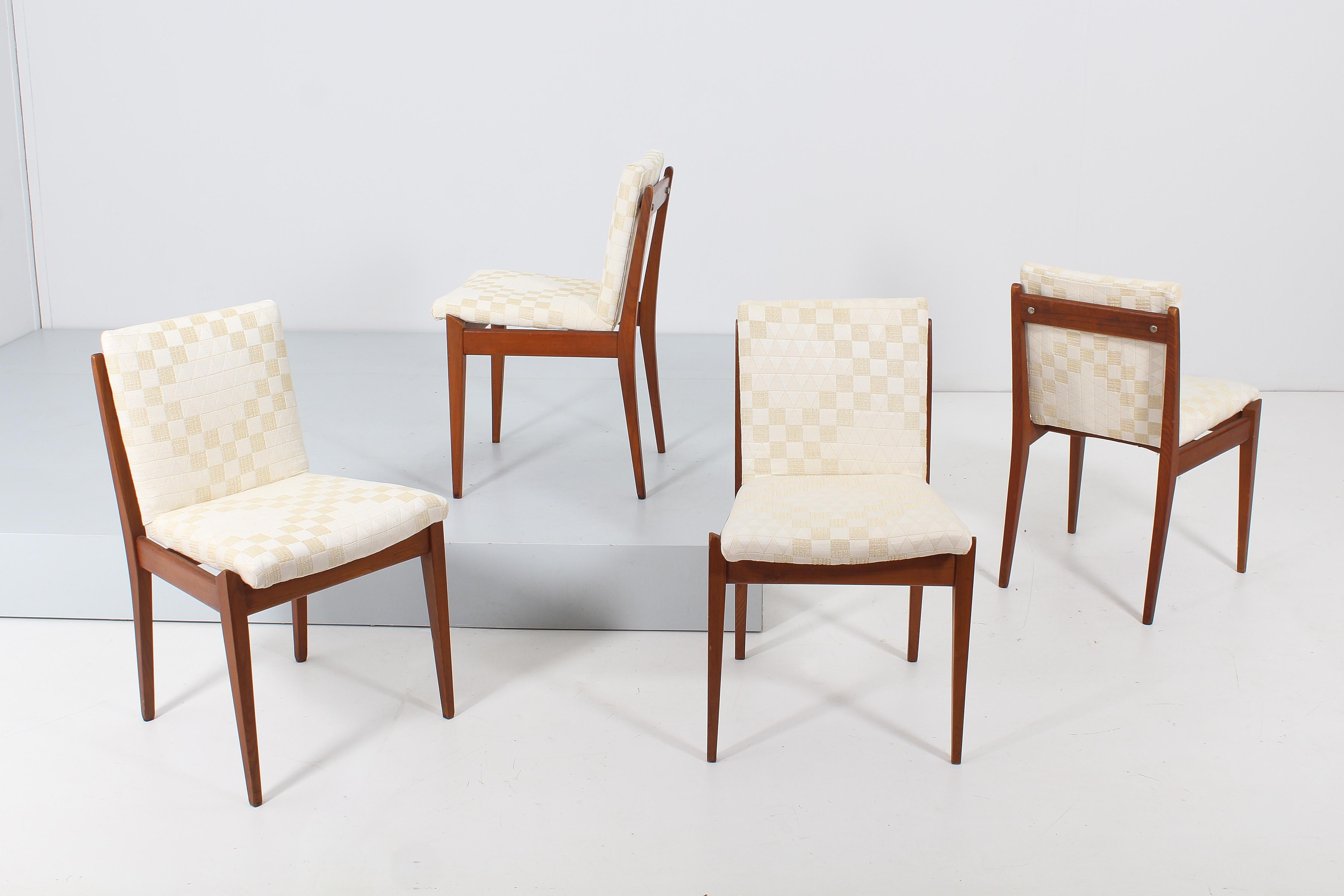 Italian Mid-Century ISA Bergamo Set of 4 Wood and Cream Fabric Chairs, Italy, 1960s  For Sale