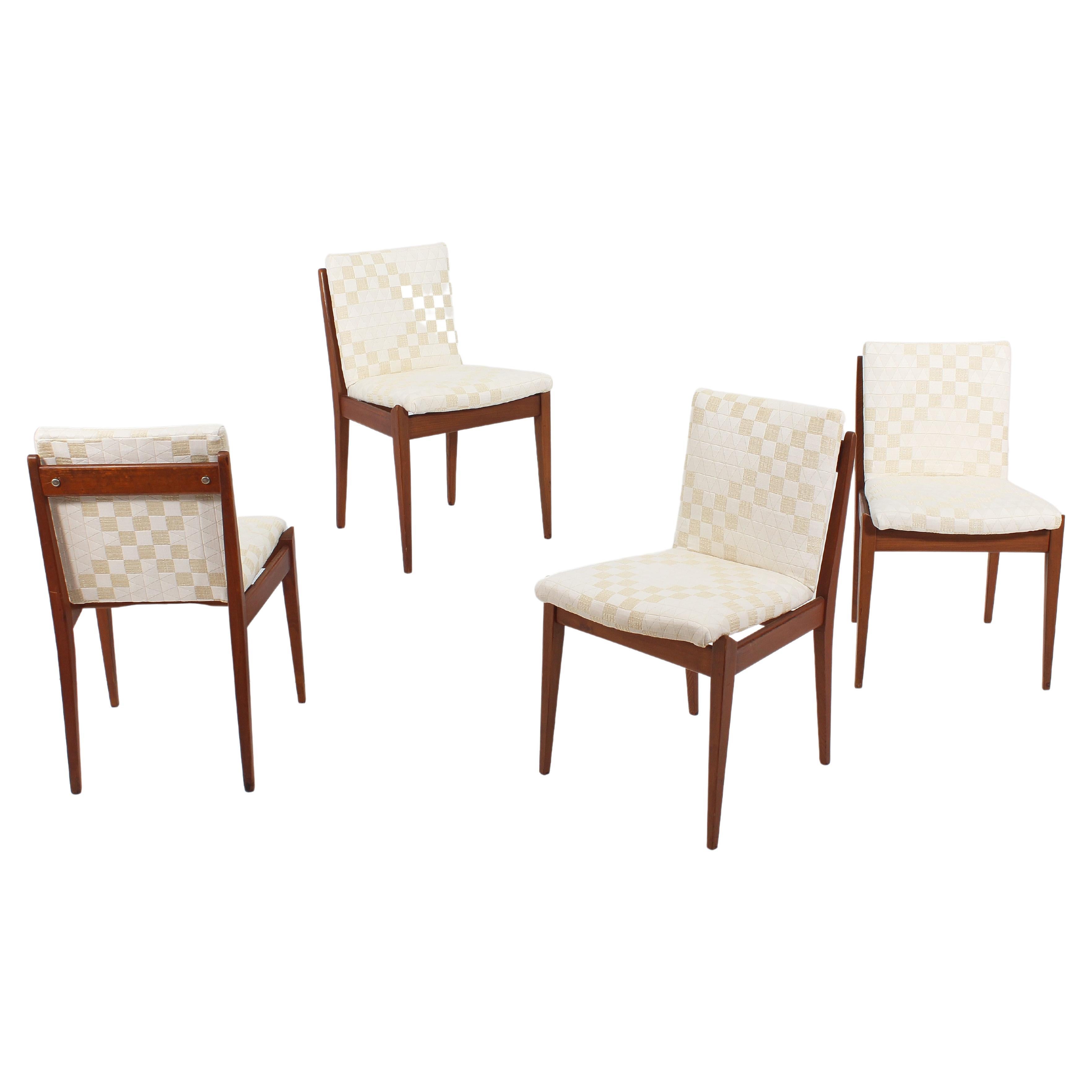 Mid-Century ISA Bergamo Set of 4 Wood and Cream Fabric Chairs, Italy, 1960s  For Sale