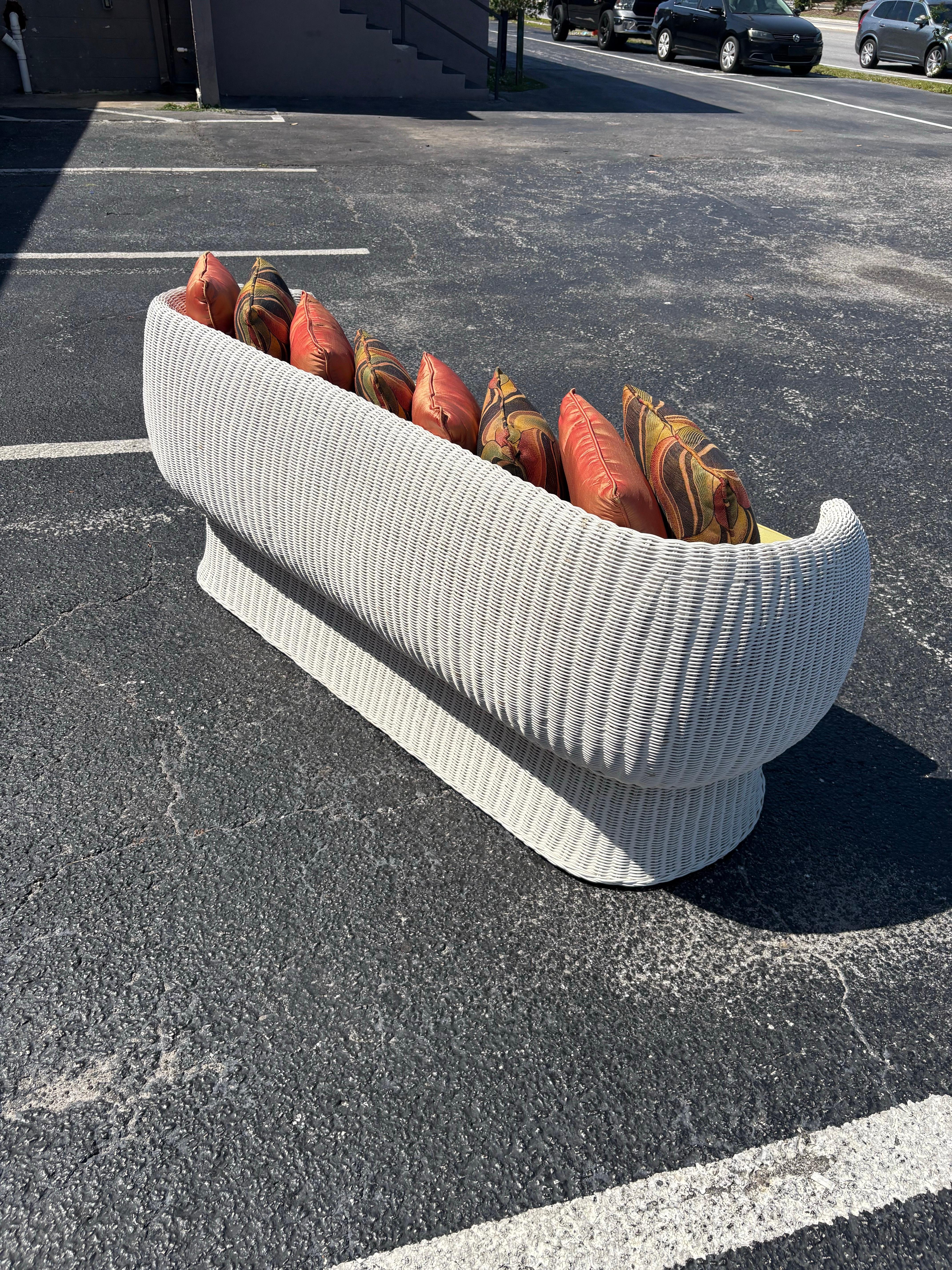 20th Century Mid Century Isamu Kenmochi style Wicker Rattan Bubble Mushroom Sofa Settee For Sale