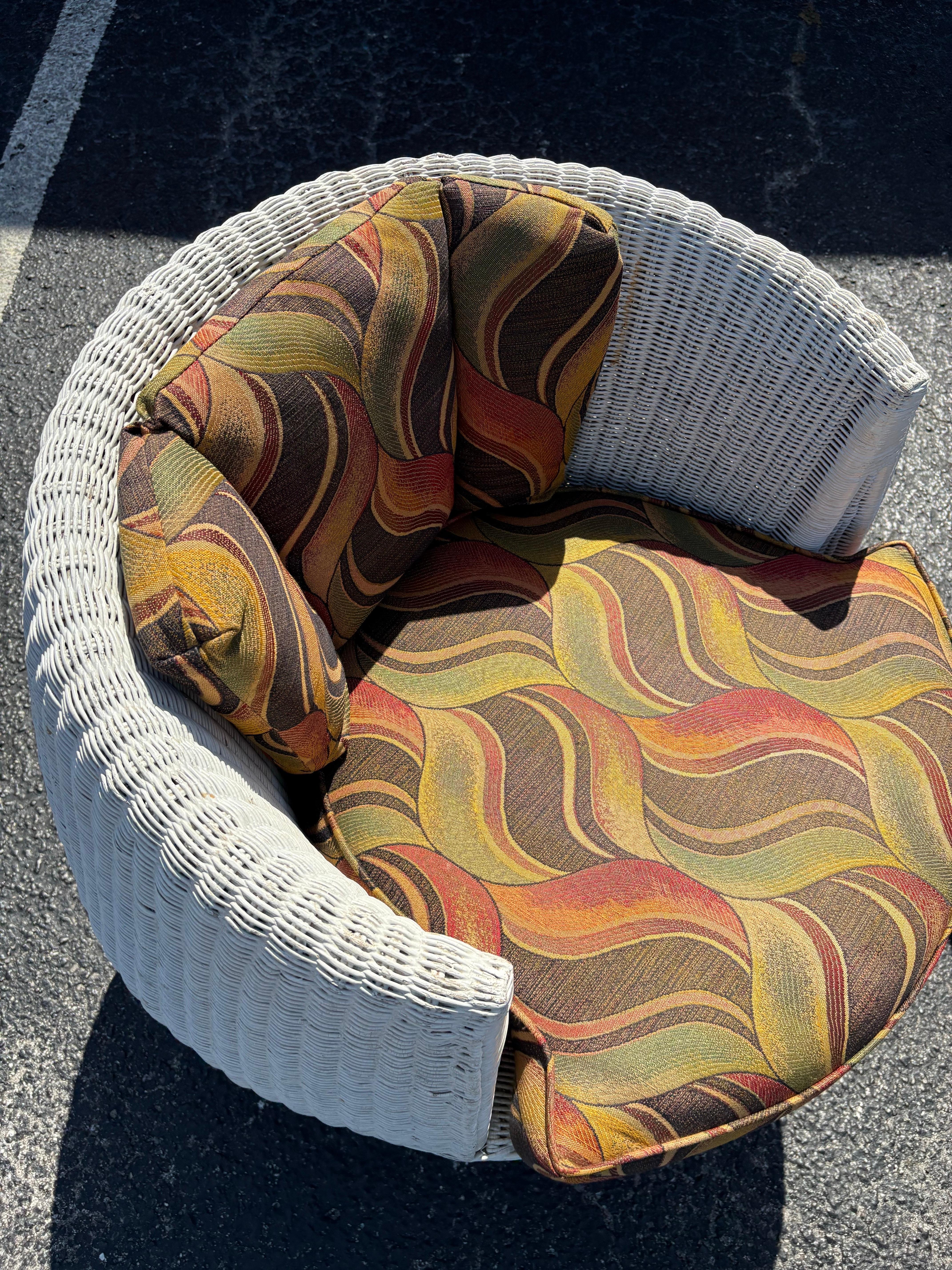 Mid Century Isamu Kenmochi style Wicker Rattan Bubble Mushroom Swivel Chair Pair For Sale 4