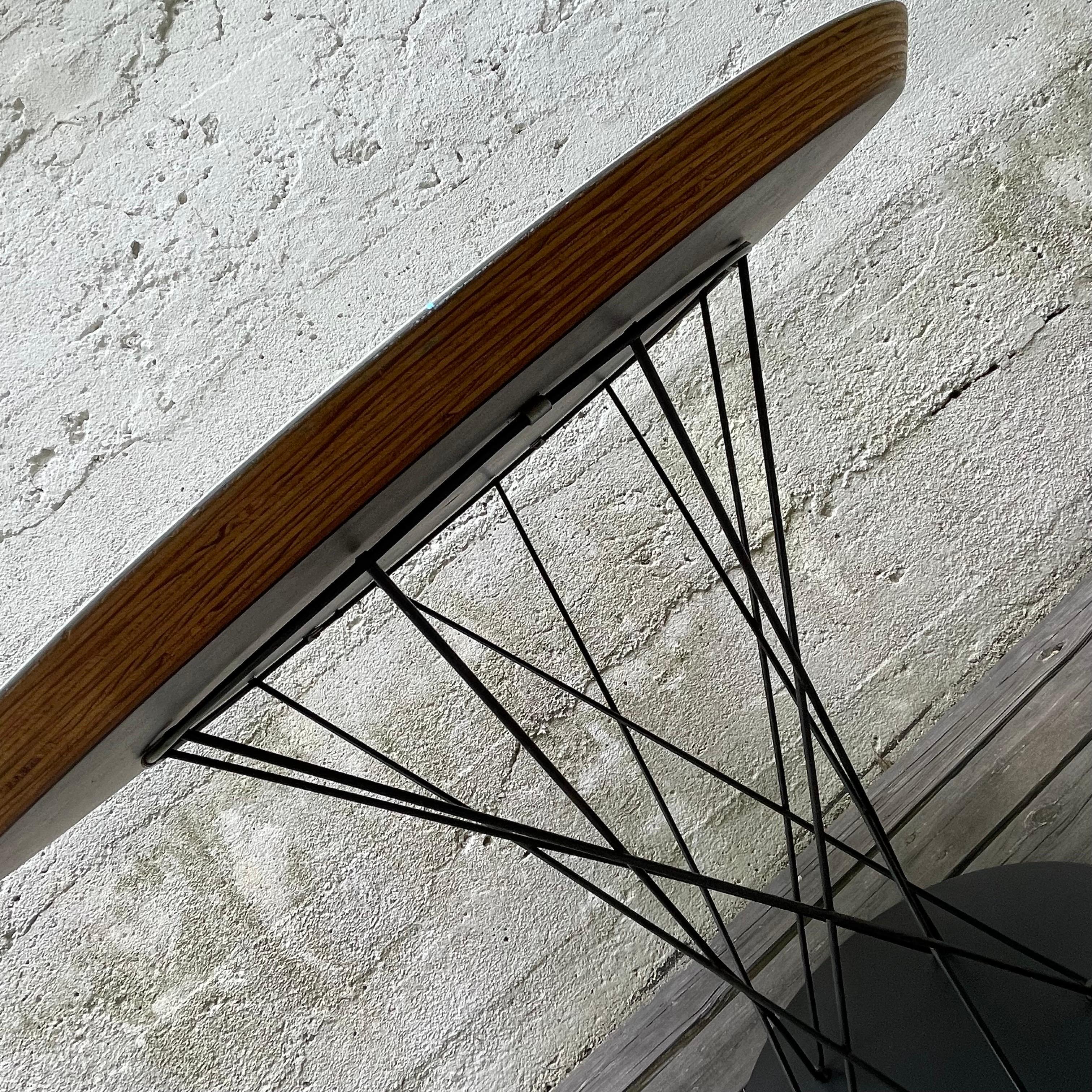 modernica cyclone table