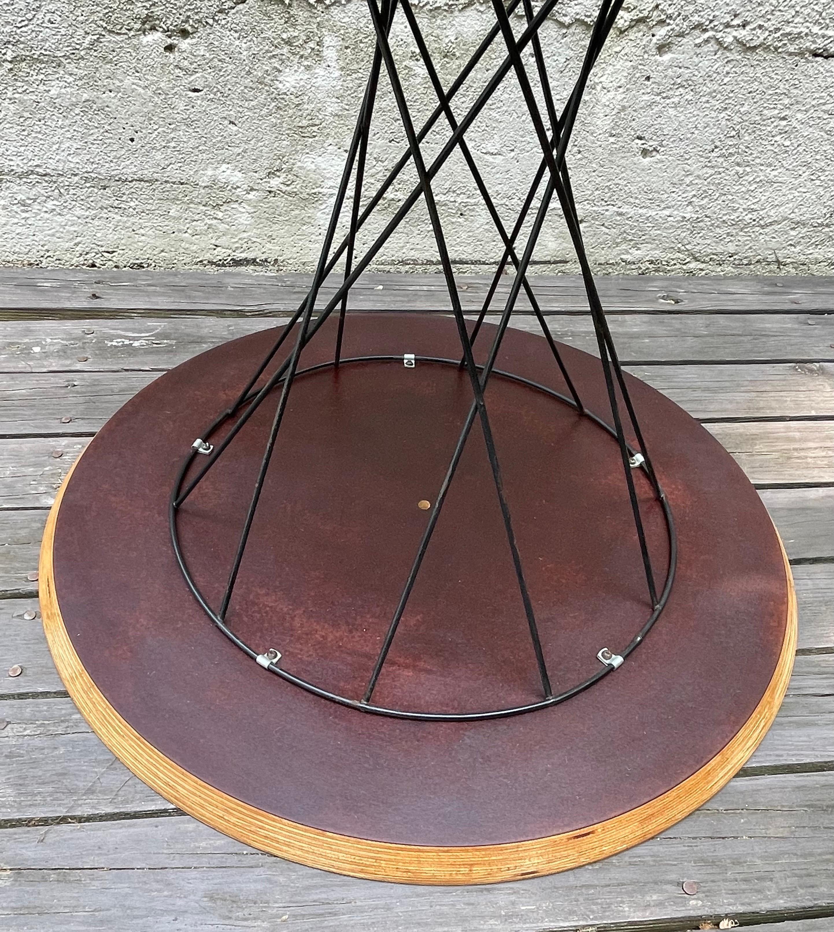 American Mid Century Isamu Noguchi Cyclone Side Table Model 87 for Knoll International For Sale