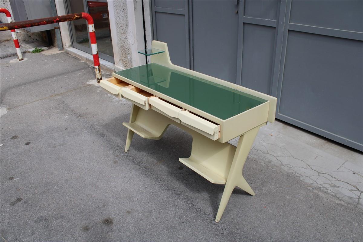 Mid-Century Italia Schminktisch aus lackiertem Holz im Gio Ponti-Stil mit farbigem Dassi-Schmuck im Angebot 7