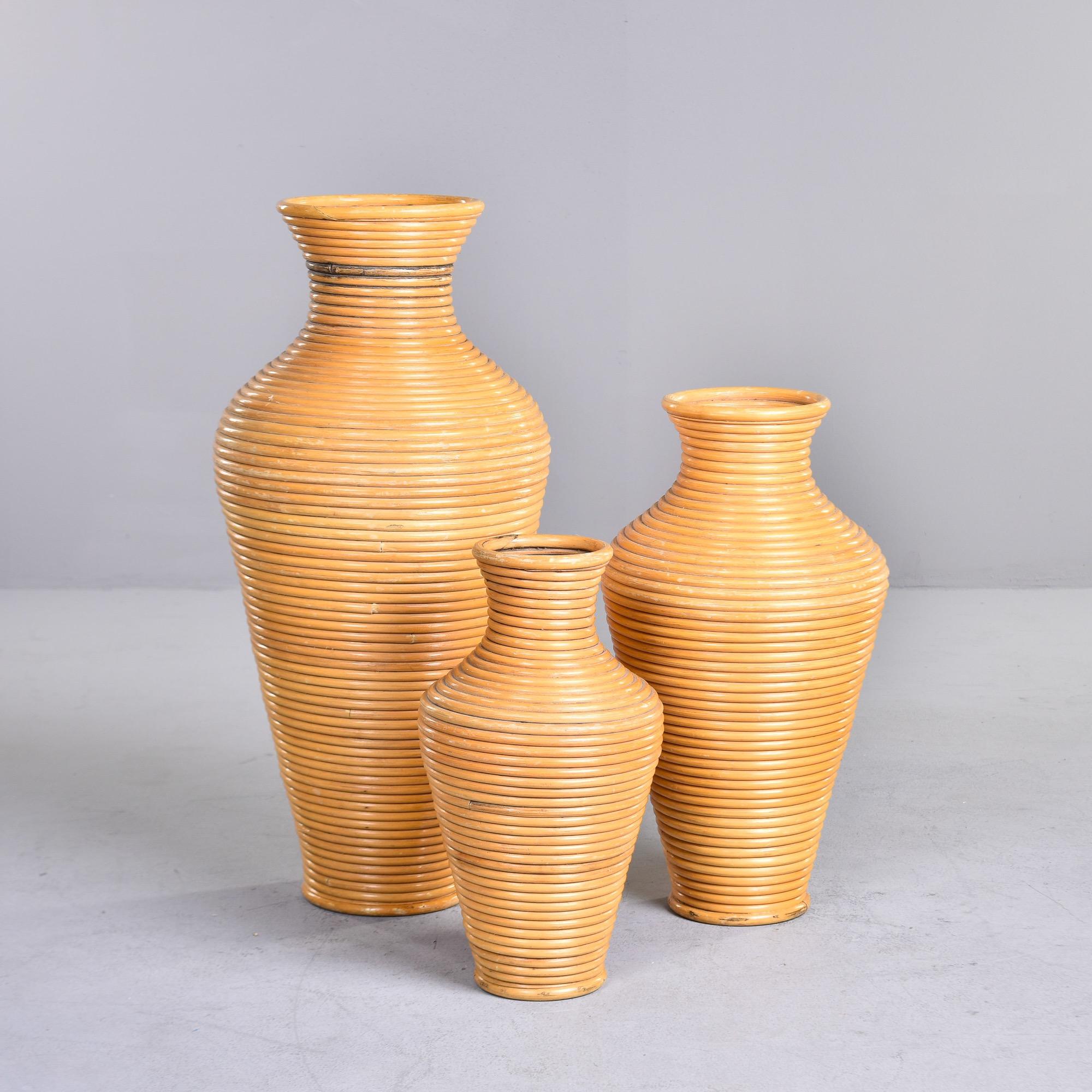Mid Century Italian 21 Rattan Bodenvase im Angebot 5