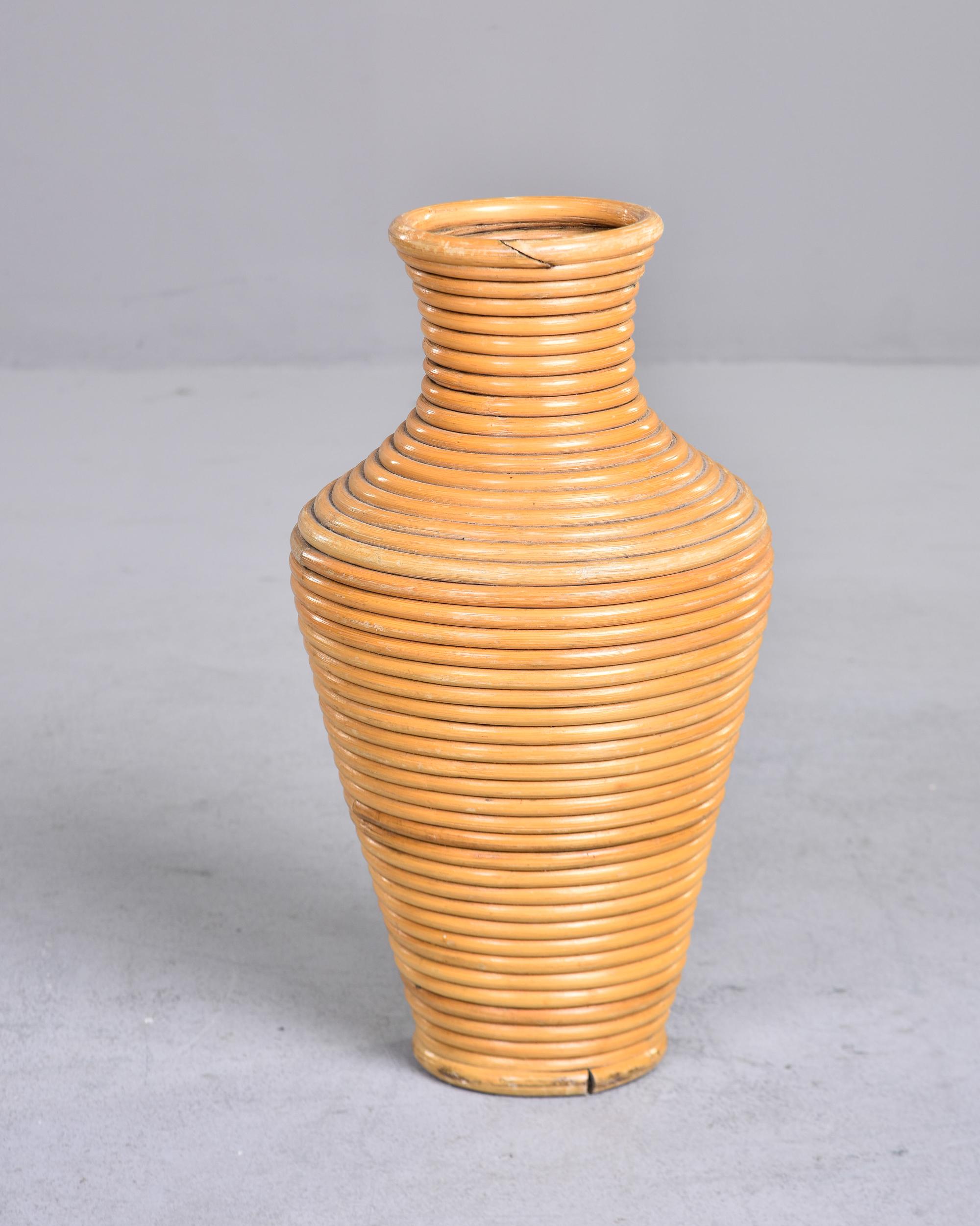 Mid Century Italian 21 Rattan Bodenvase im Zustand „Gut“ im Angebot in Troy, MI