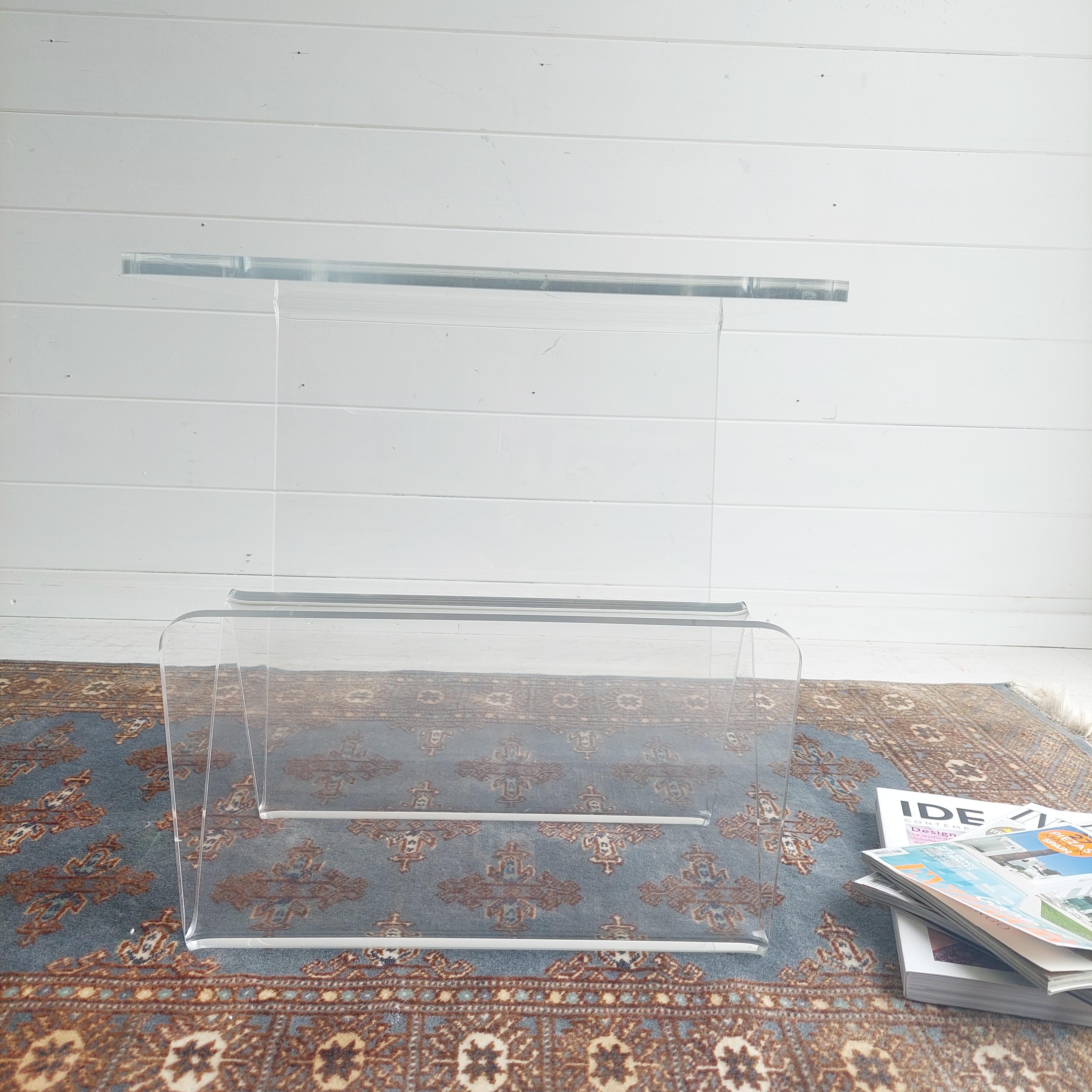 Mid Century Italian Acrylic Plexiglass Side Table with magazine rack, 70s 13