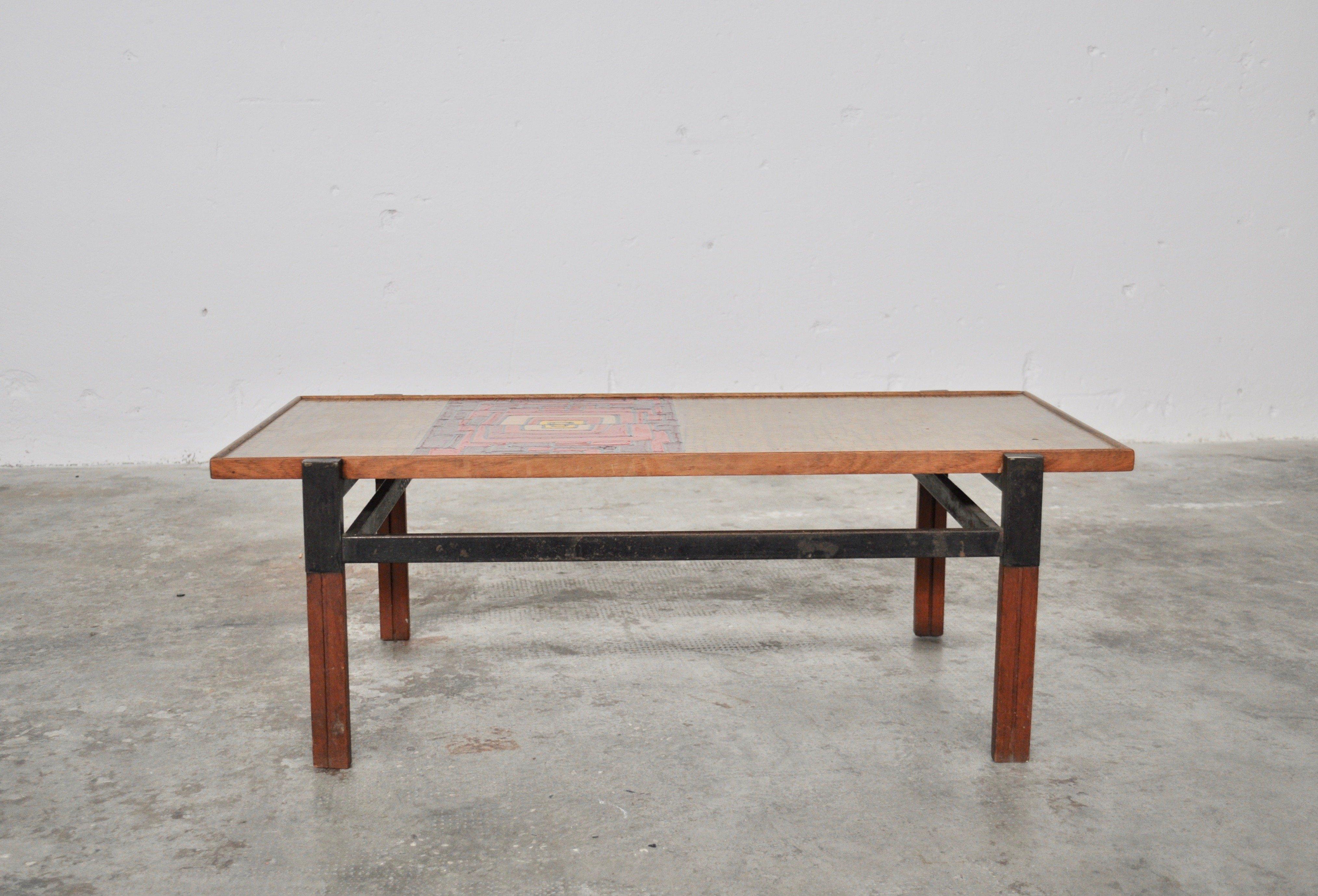 Mid-Century Italian Afrormosia Coffee Table – 1950s Iron and Colored Resin in vendita 2