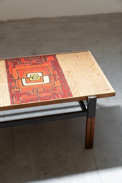 Italienischer Couchtisch aus Afrormosia, Eisen und farbigem Harz aus der Jahrhundertmitte, 1950er Jahre