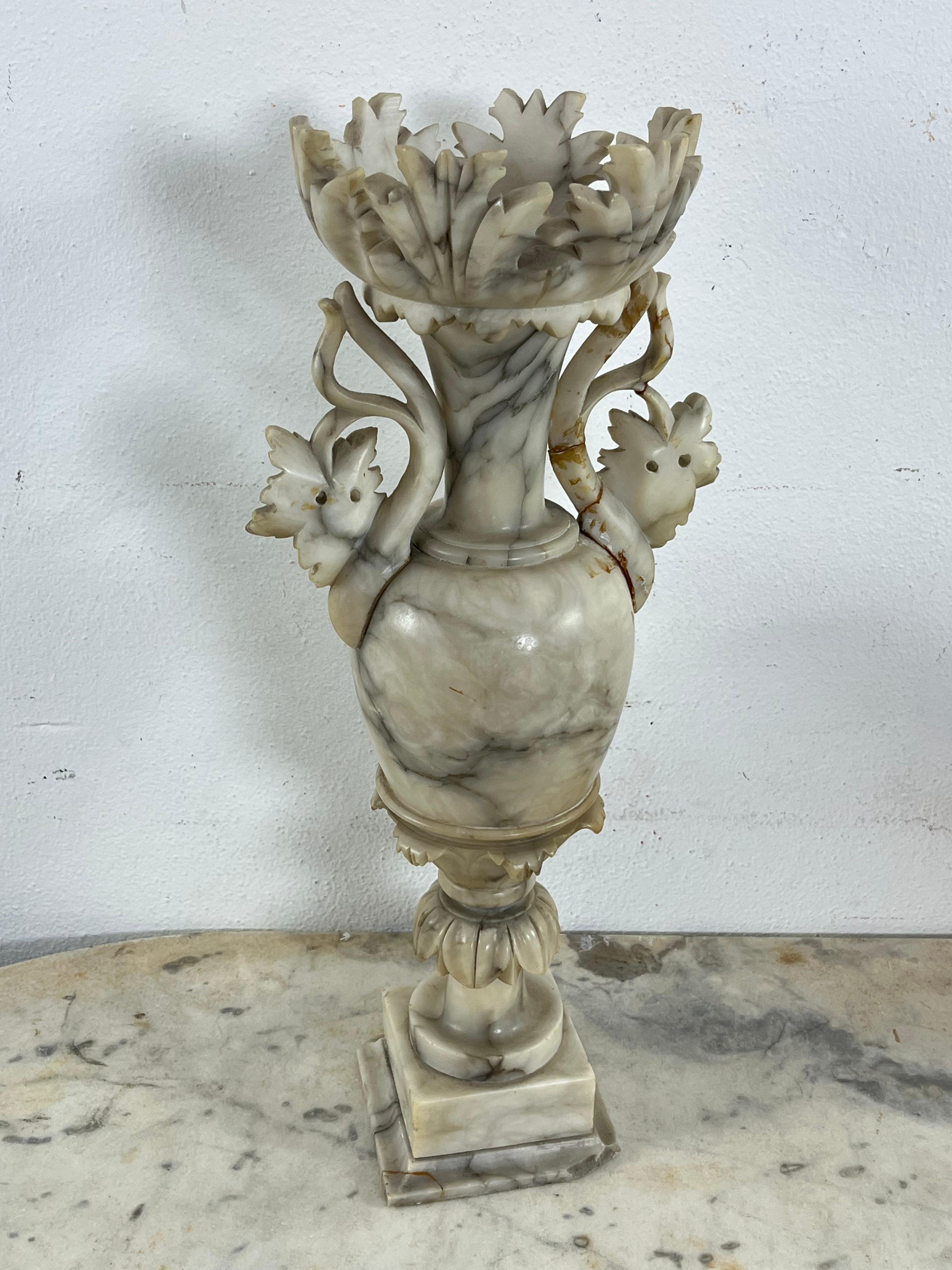 Italienische Alabaster-Vase aus der Jahrhundertmitte, 1930er Jahre im Angebot 7