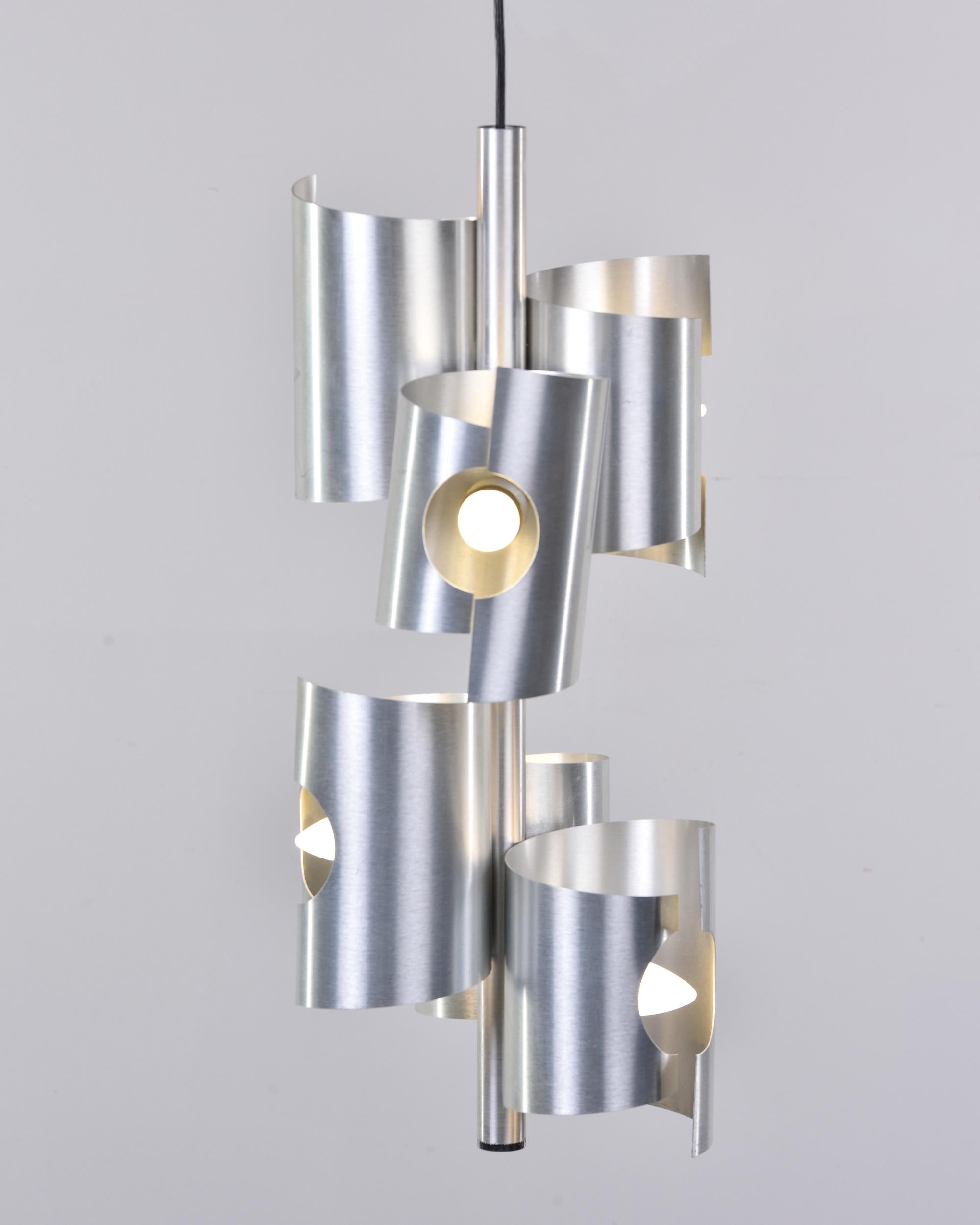 Luminaire à 6 lampes en aluminium italien du milieu du siècle dernier en vente 2