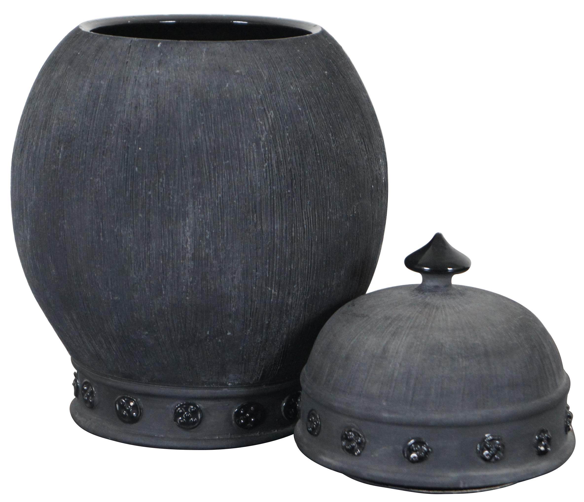 Neoclassical Mid Century Italian Alvino Bagni Raymor R736 Black Ceramic Mantel Urn Italy