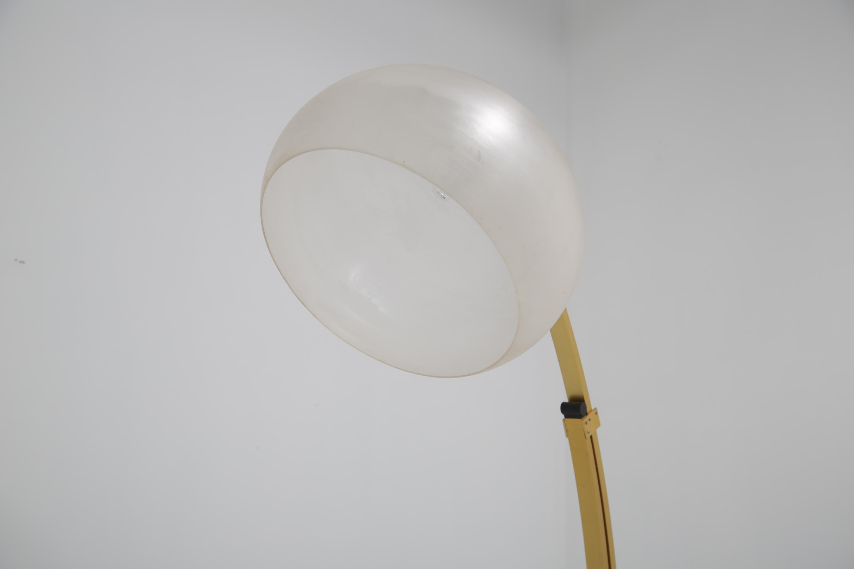 Lámpara de pie italiana de arco de mediados de siglo de Goffredo Reggiani, años 60. siglo XX en venta
