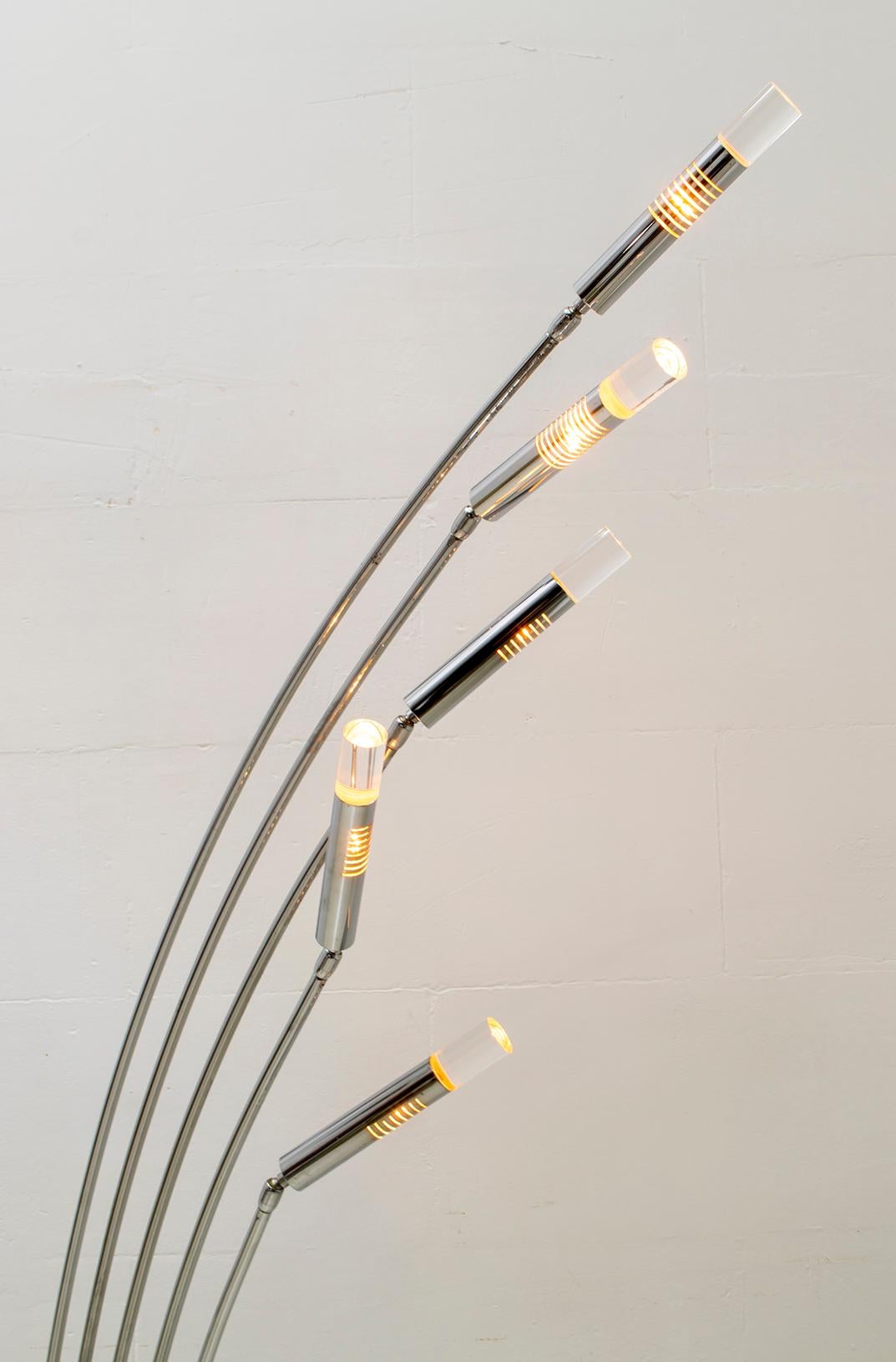 Midcentury Italian Arched Floor Lamp 5 Lights Chrome Metal and Lucite, 1960s For Sale 6