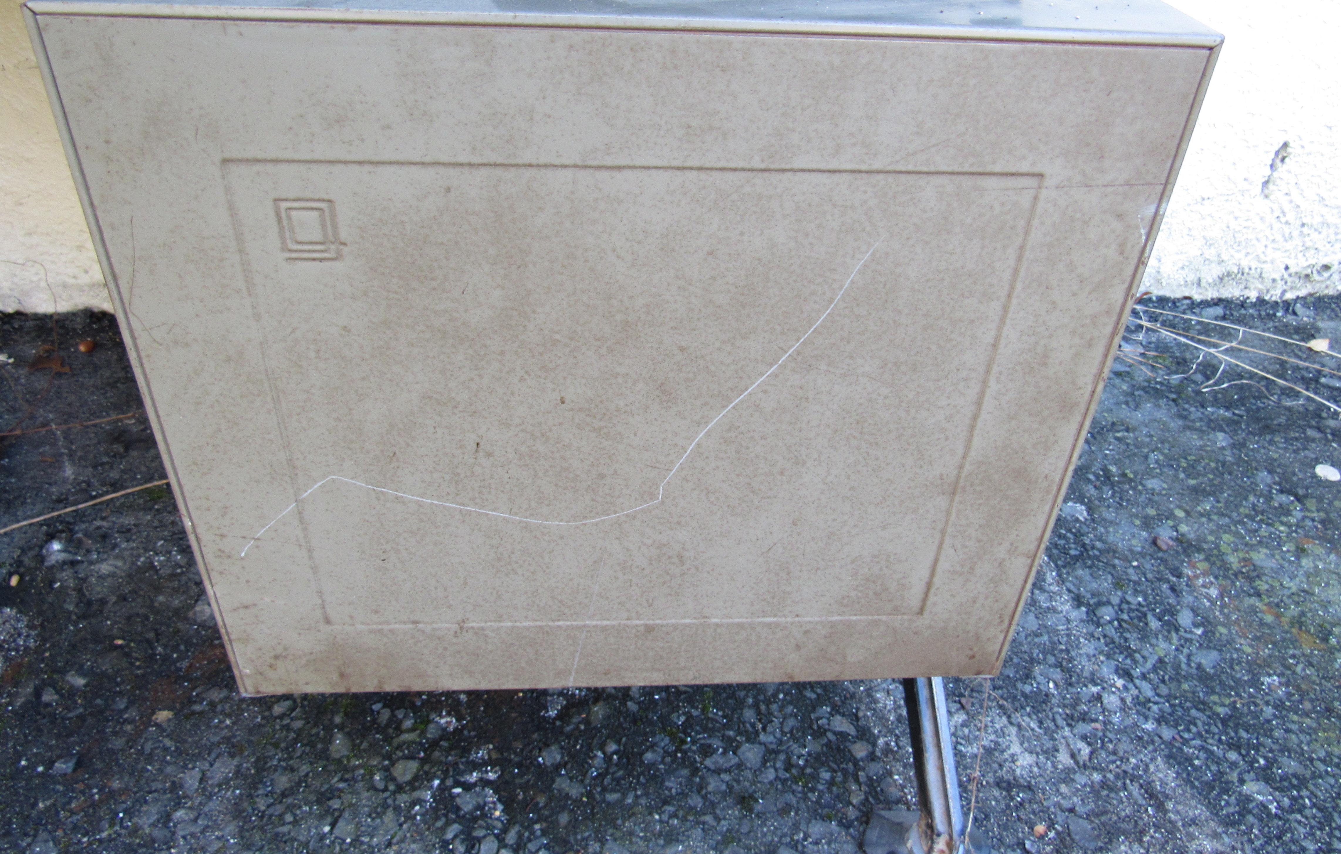 Metal Midcentury Italian Arco Desk by BBPR for Olivetti Synthesis For Sale