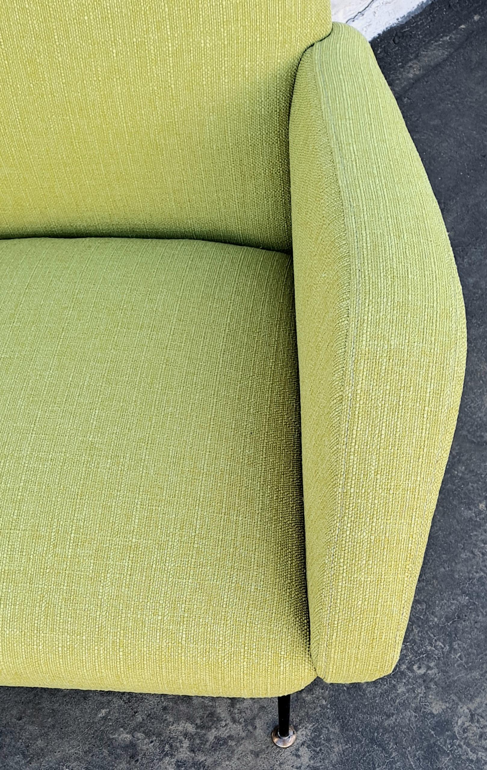 Midcentury Italian armchair In Good Condition For Sale In Los Angeles, CA