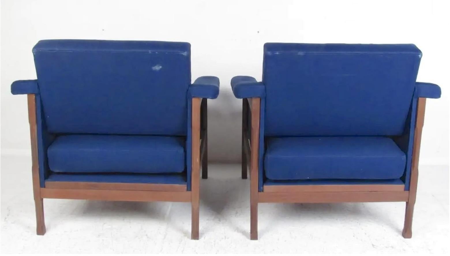 Mid-Century Italian Arm Chairs In Good Condition For Sale In Brooklyn, NY