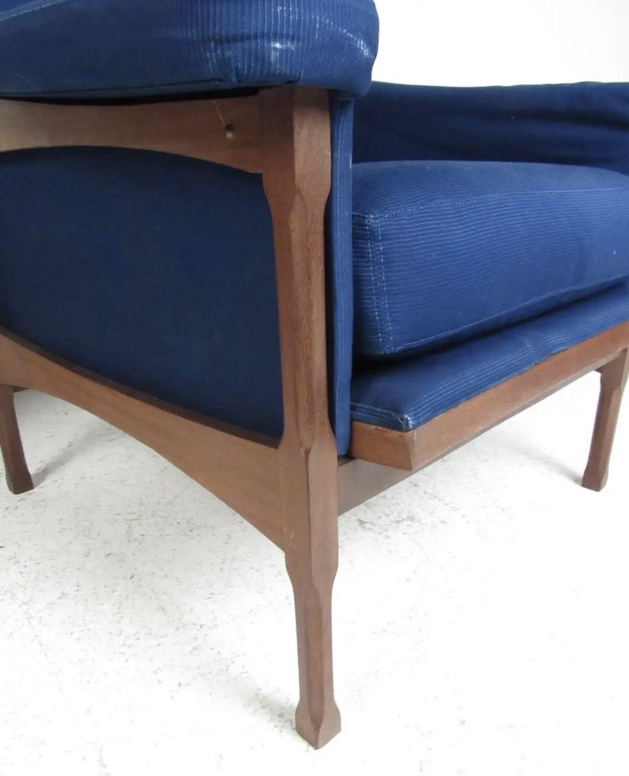 Mid-Century Italian Arm Chairs For Sale 1