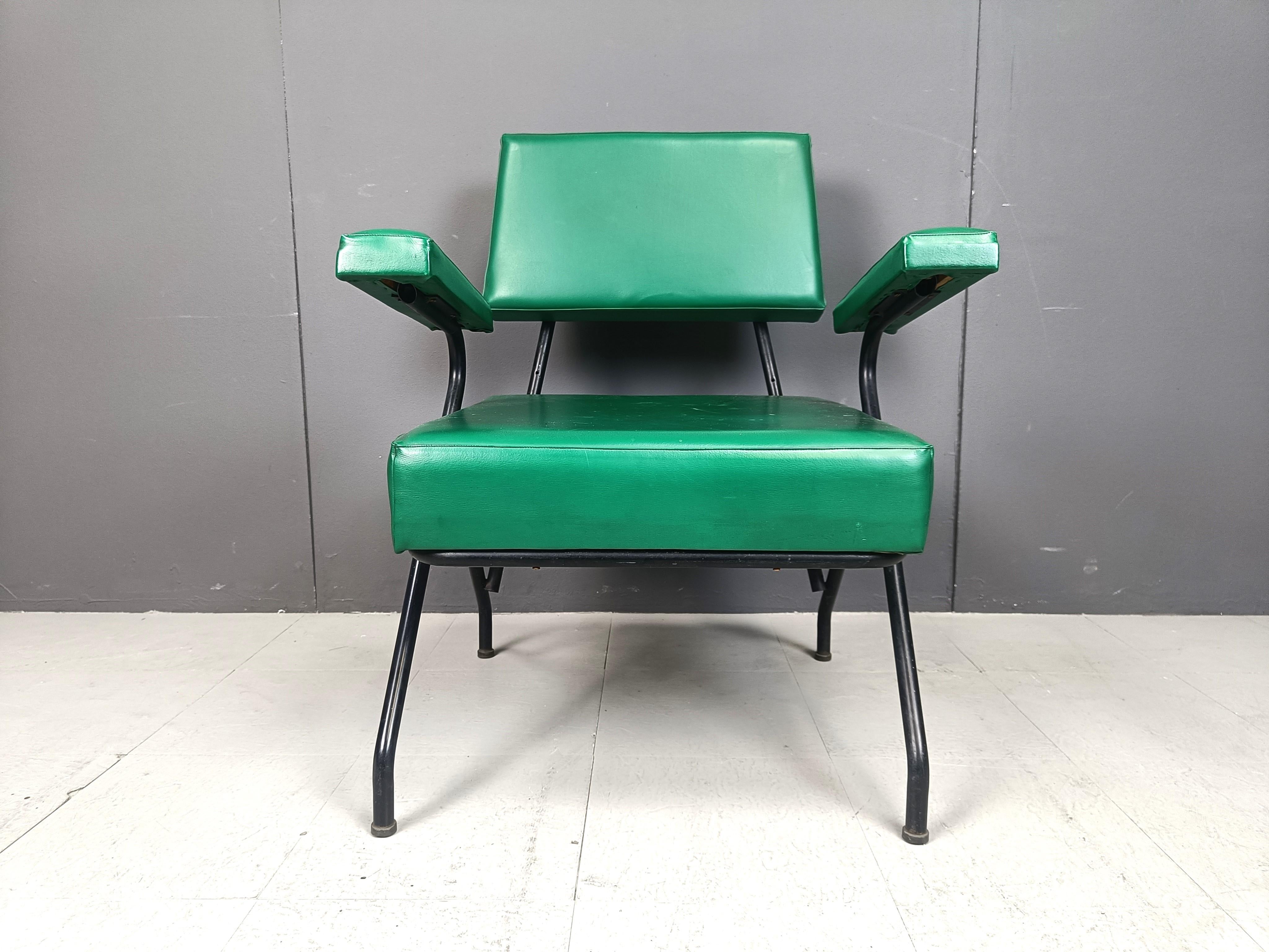 Mid century Italian armchair, 1950s In Good Condition For Sale In Leuven, Vlaams Gewest