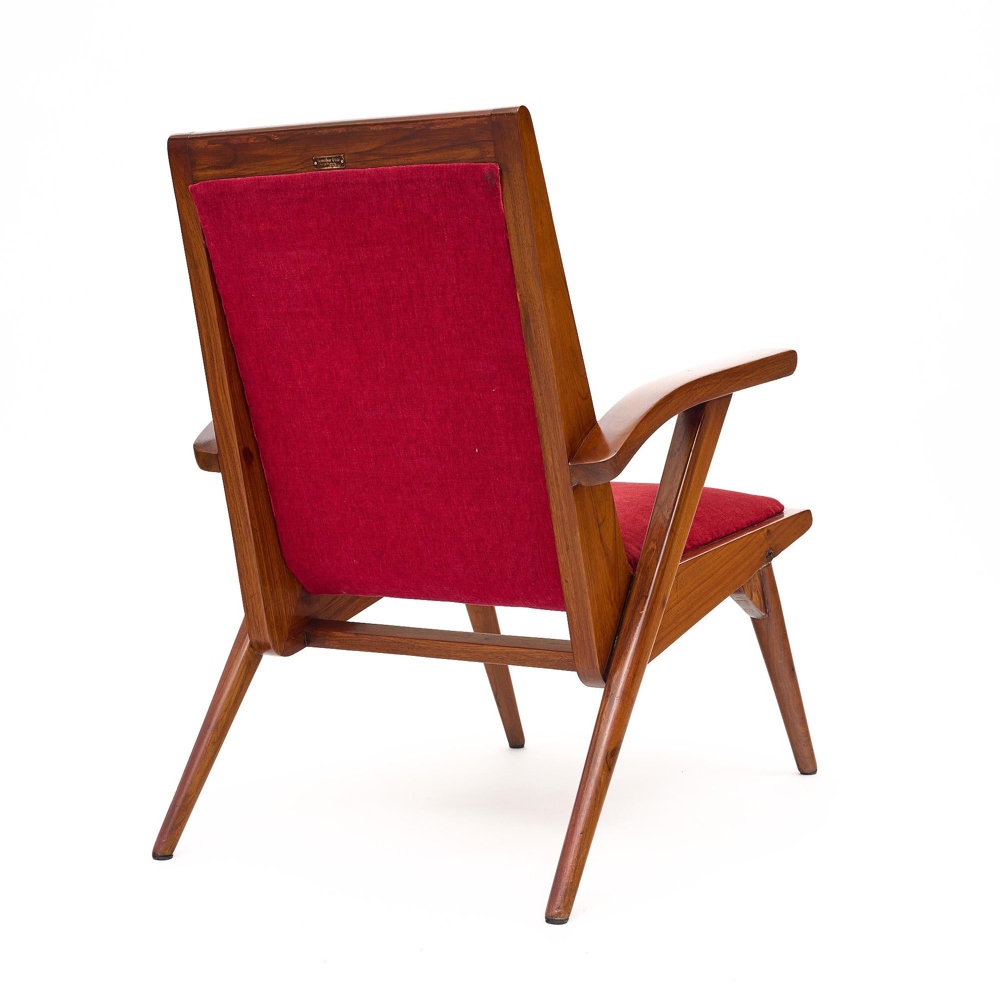 Mid-Century Italian Armchair For Sale 2