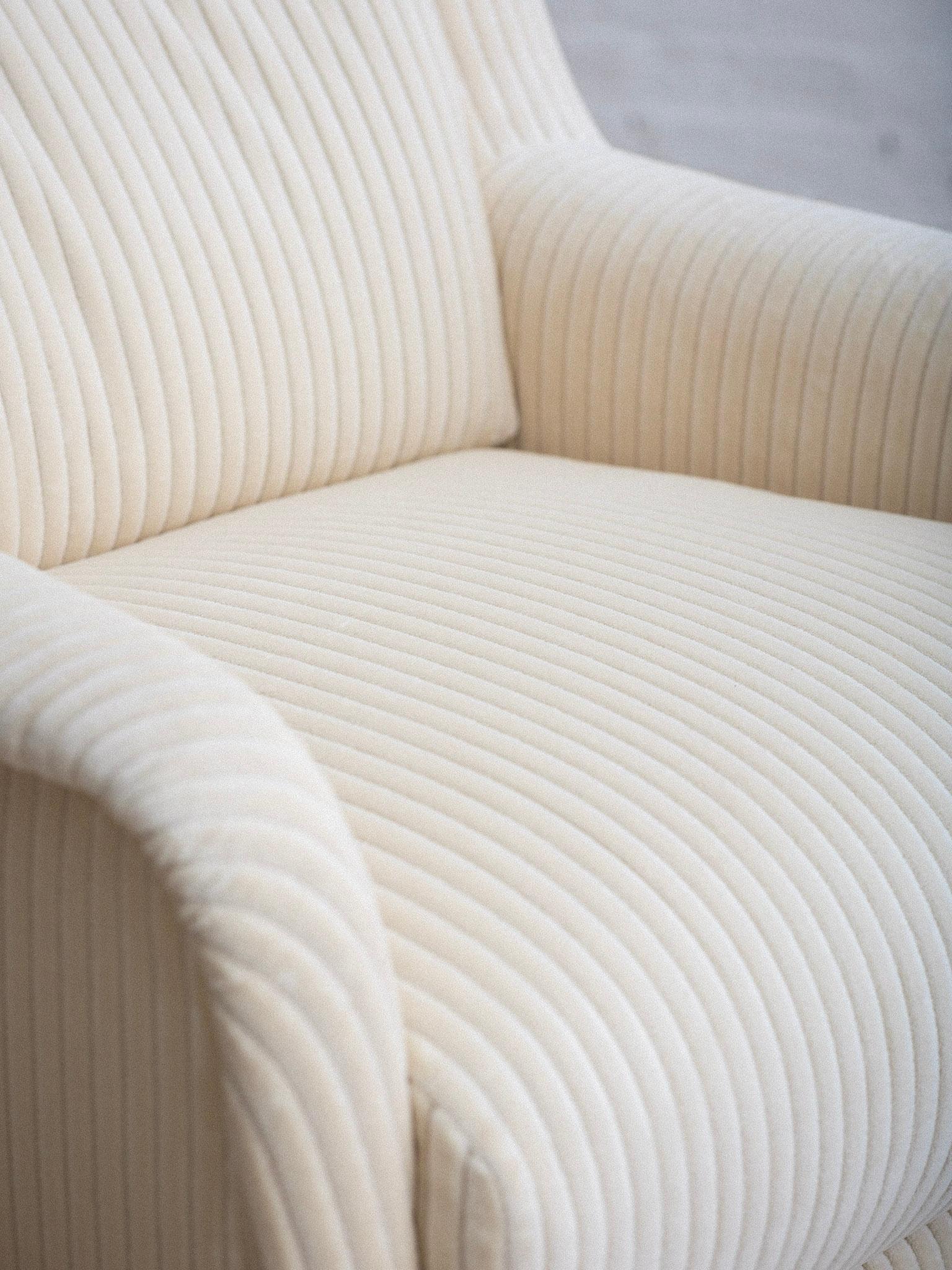 Mid Century Italian Armchair in Cream Corduroy Velvet For Sale 5