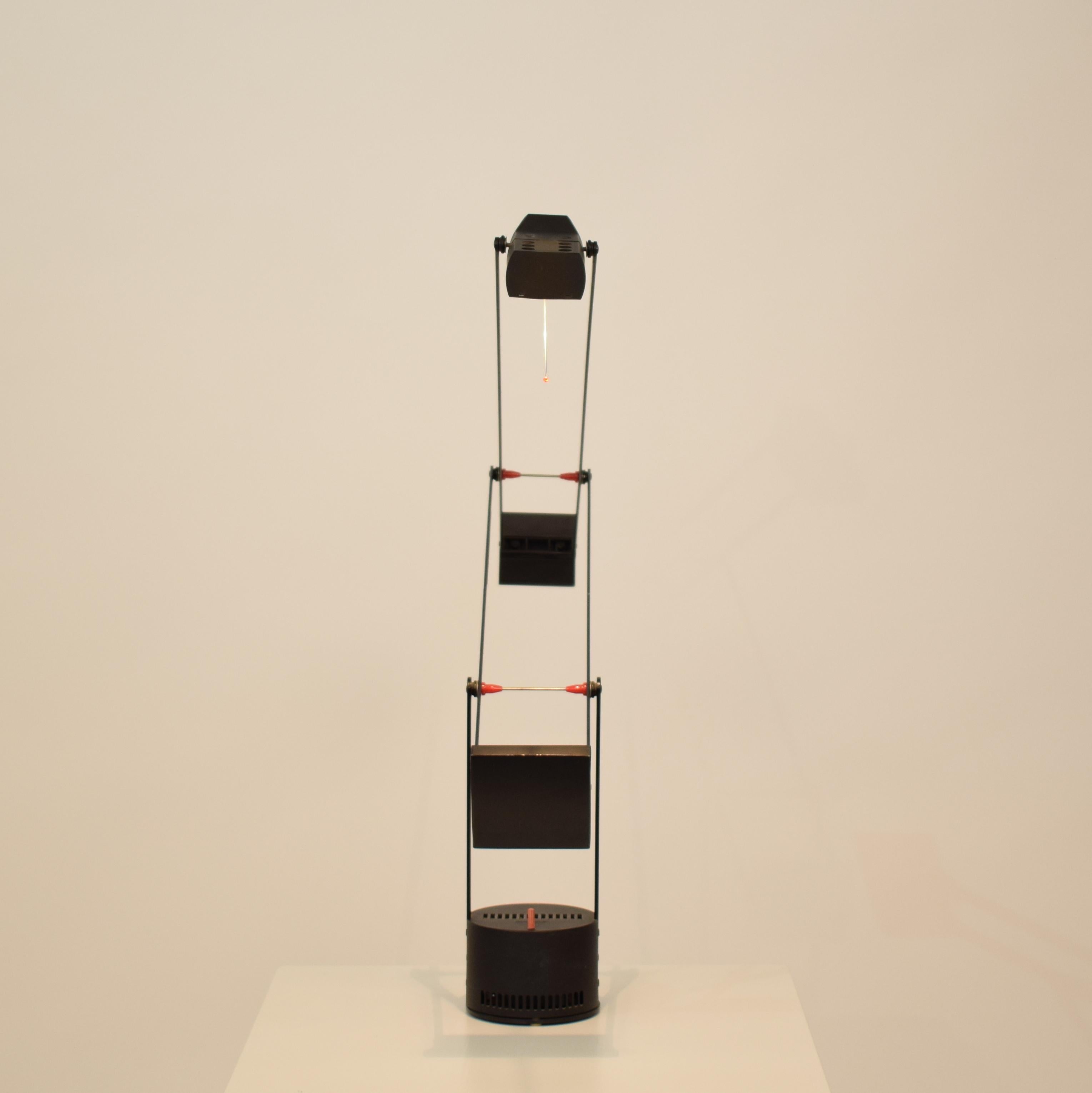 Midcentury Italian Artemide Tizio Classic Table Lamp in Black Richard Sapper 9