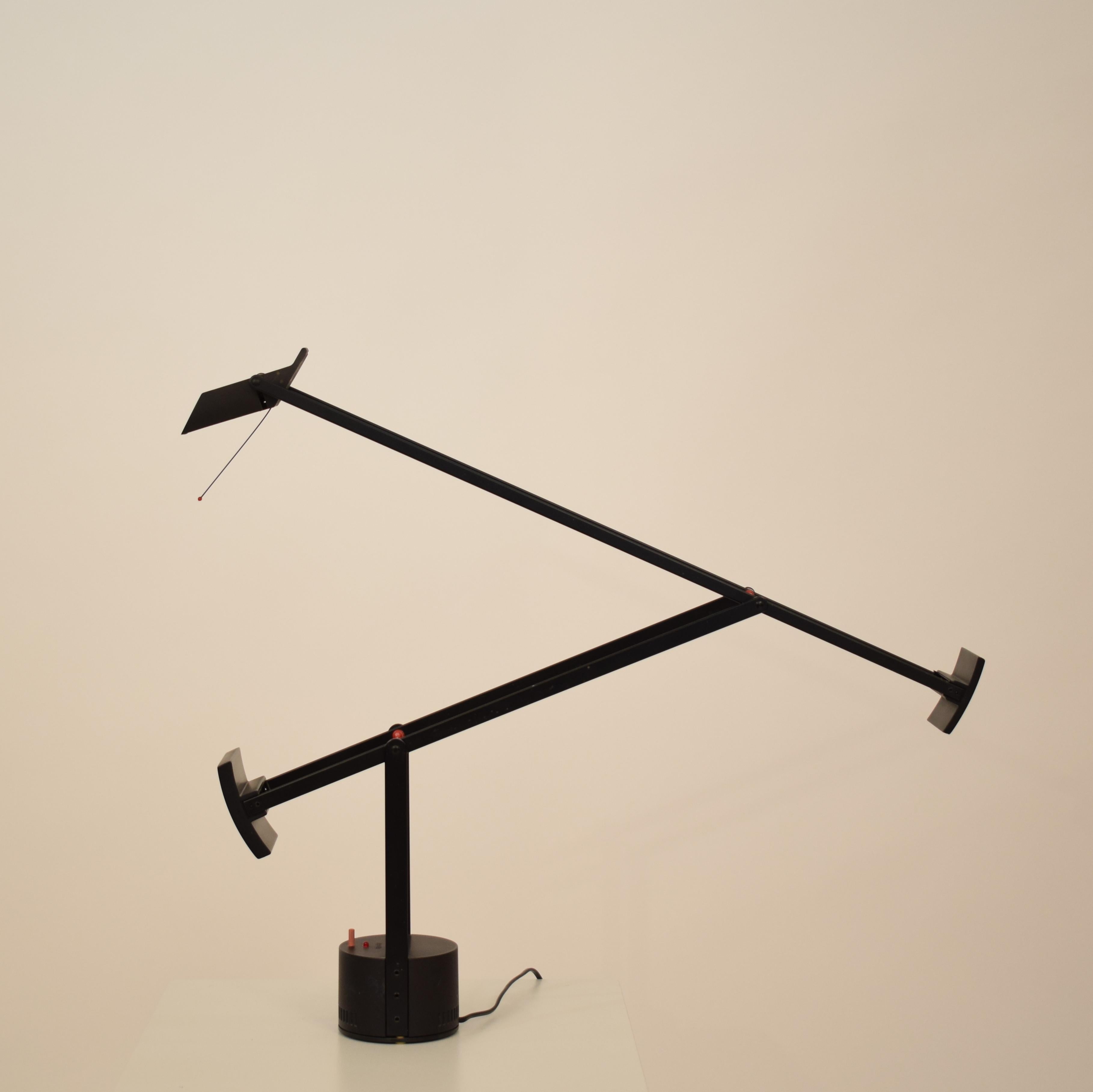 Midcentury Italian Artemide Tizio Classic Table Lamp in Black Richard Sapper 10