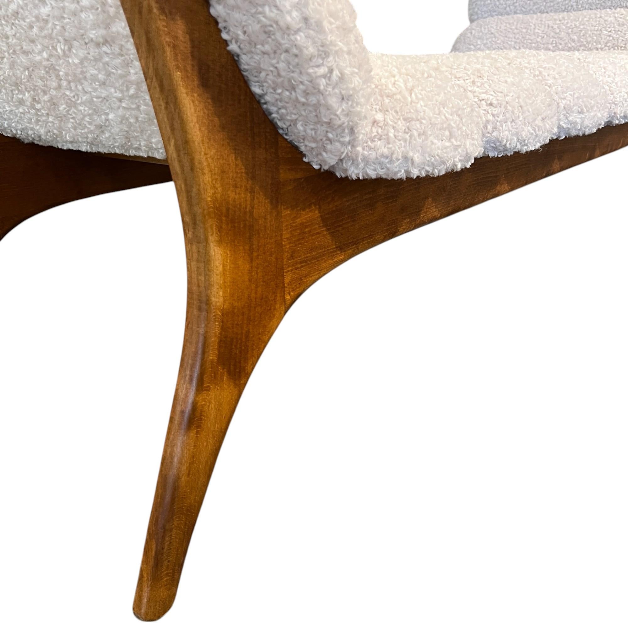 Mid-Century Italian Ash Bench with Boucle In Fair Condition For Sale In New Orleans, LA
