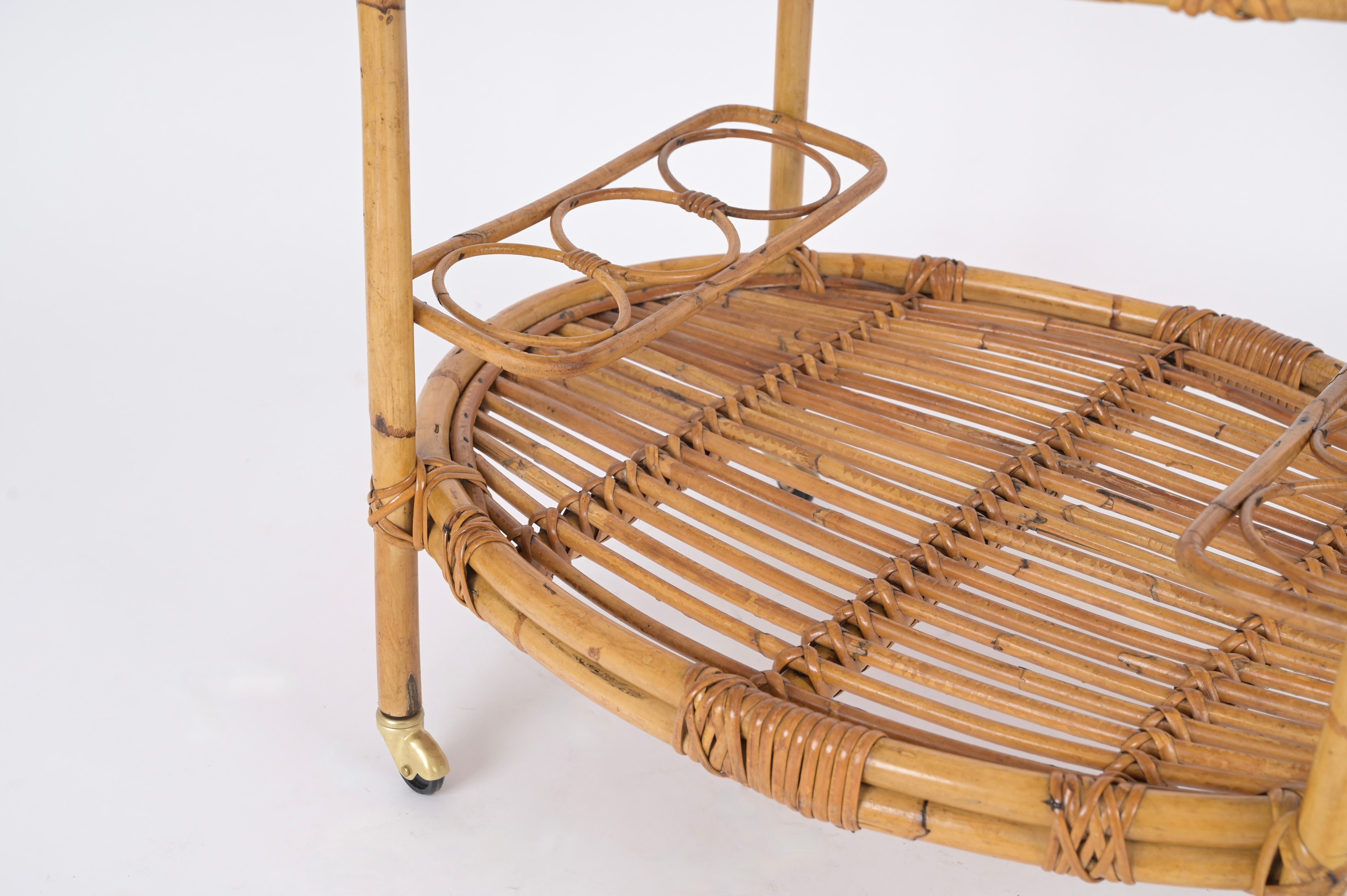 Mid-Century Italian Bamboo and Rattan Oval Serving Bar Cart Trolley, 1960s In Good Condition For Sale In Roma, IT