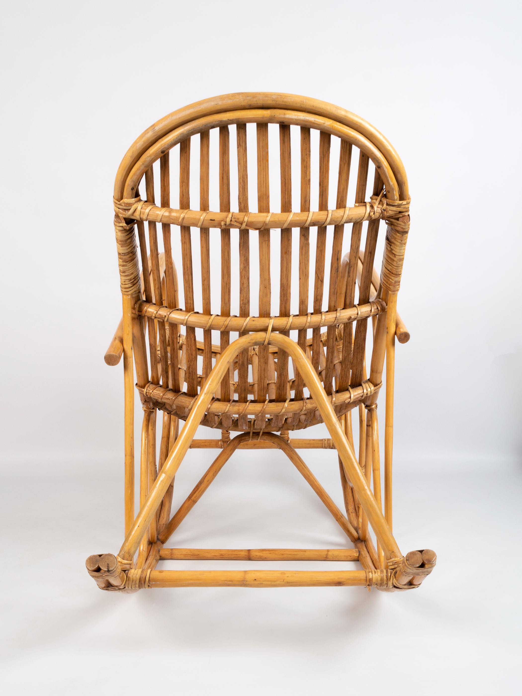 Mid Century Italian Bamboo and Rattan Rocking Lounge Chair C.1960 For Sale 4