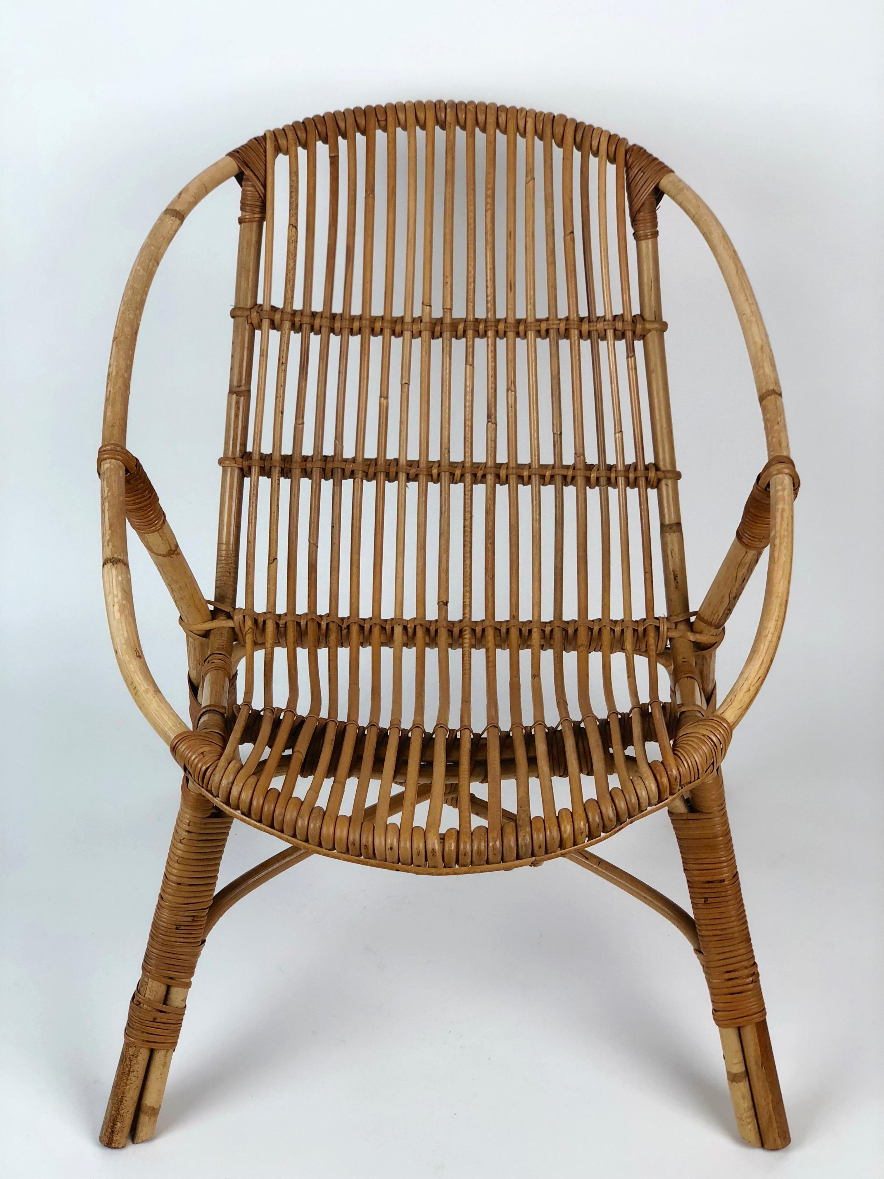 Table basse et deux chaises pour jardin en bambou:: style italien du milieu du siècle dernier en vente 9